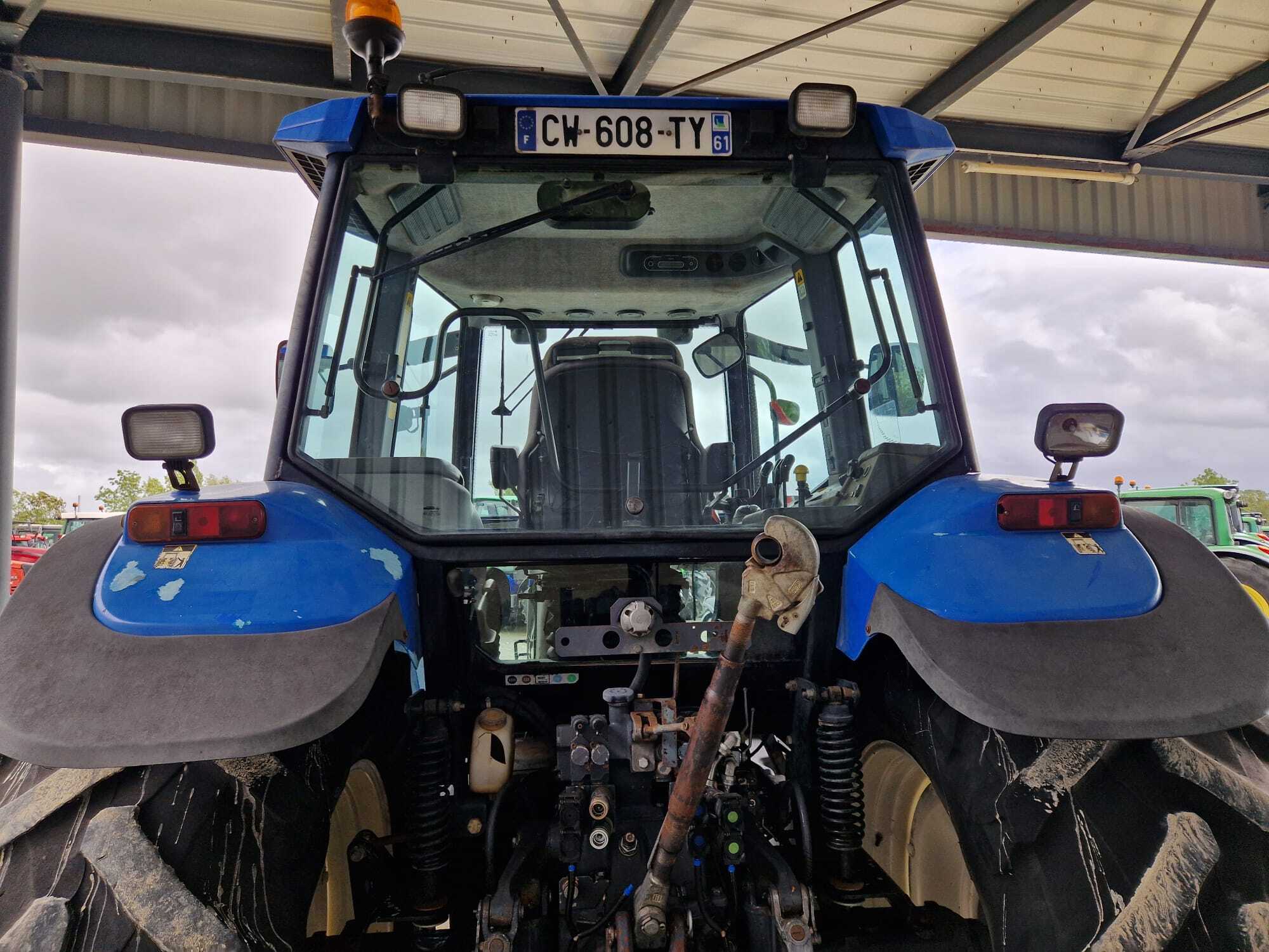 NEW HOLLAND TM150 RC