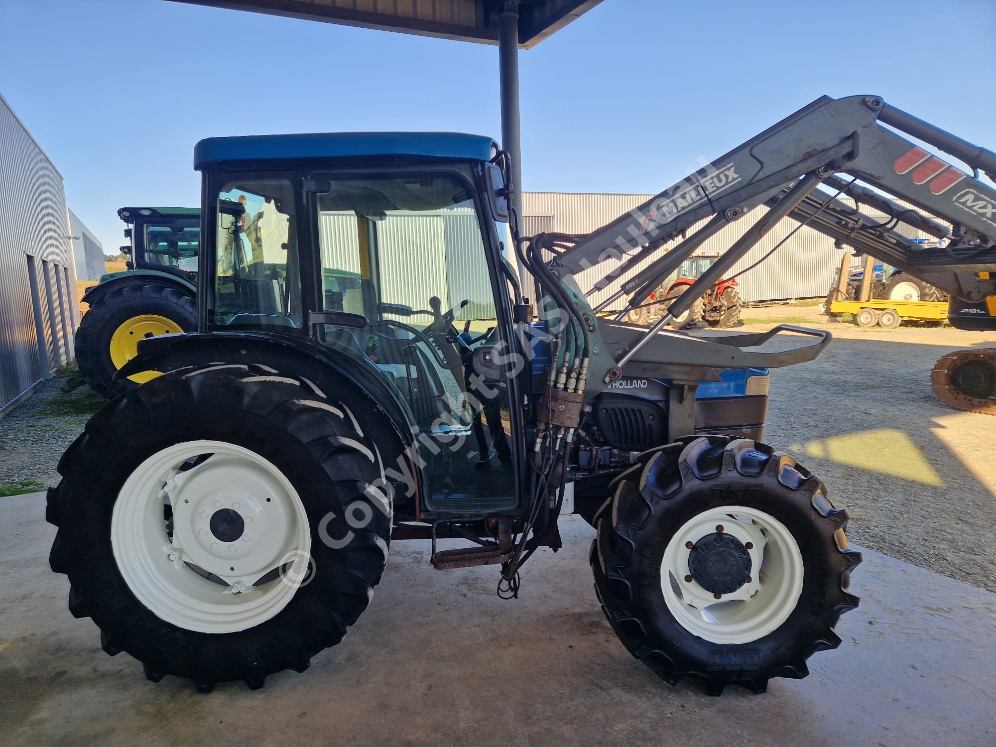 NEW HOLLAND TN75