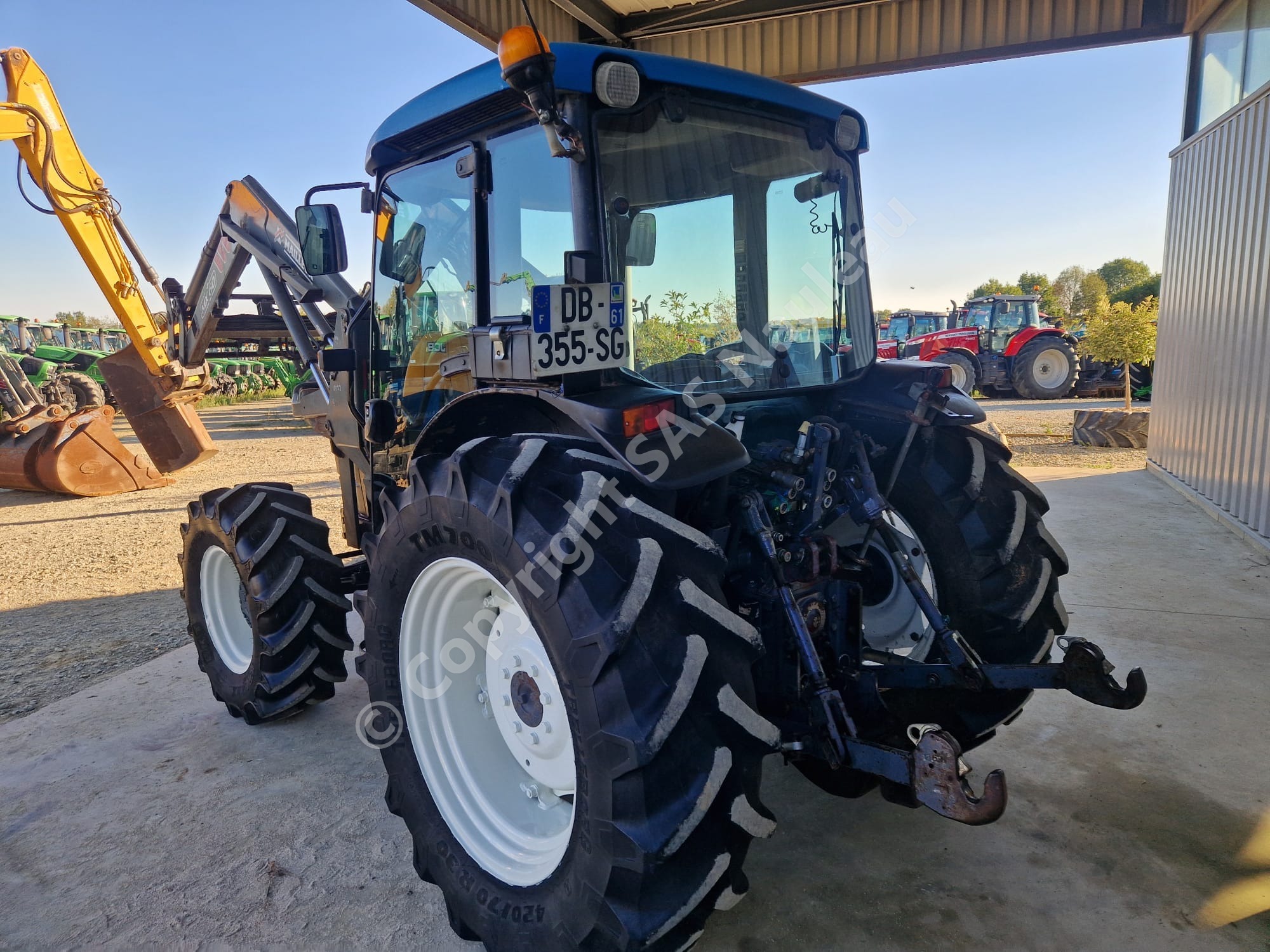 NEW HOLLAND TN75