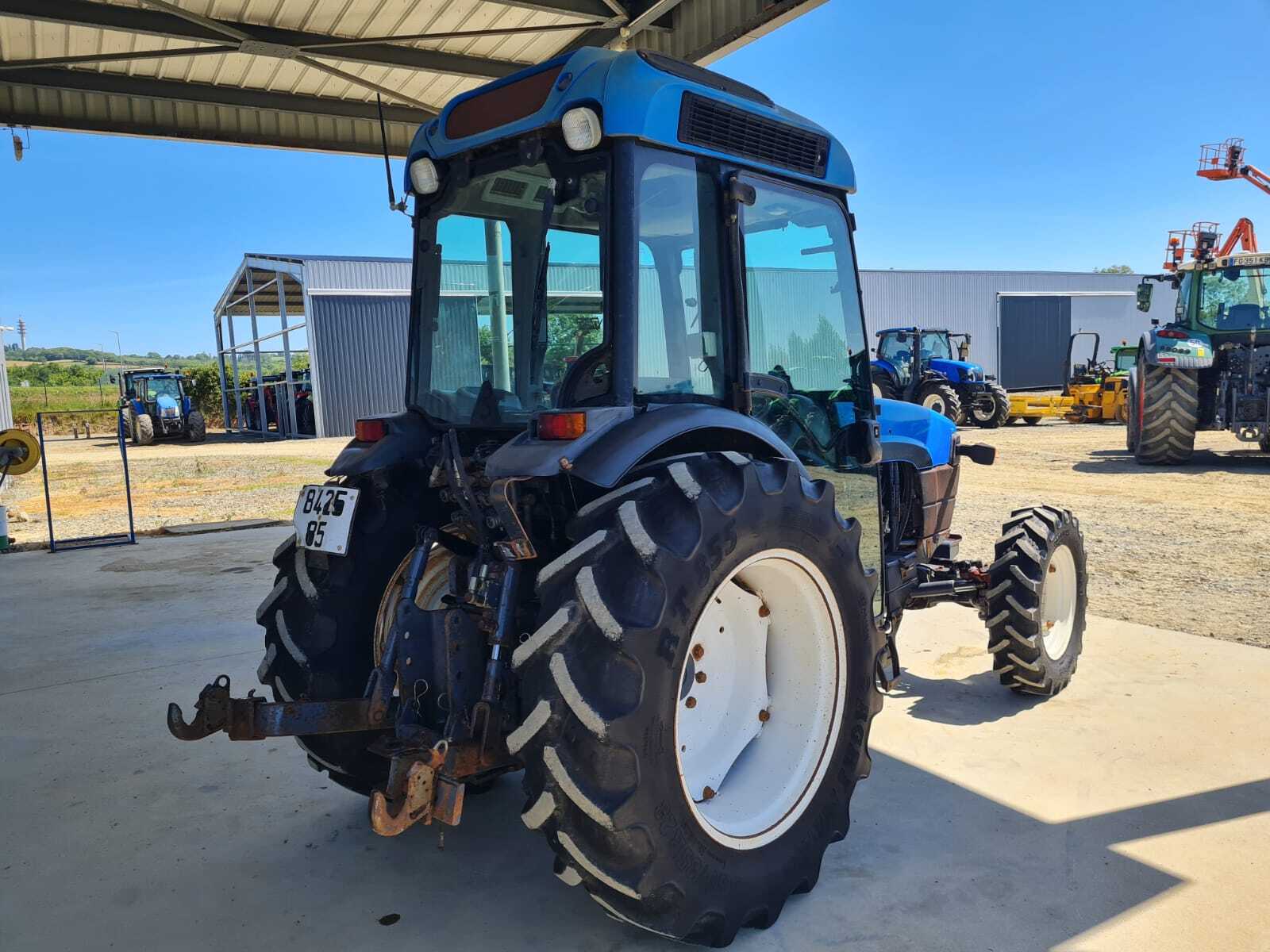 NEW HOLLAND TN75FA