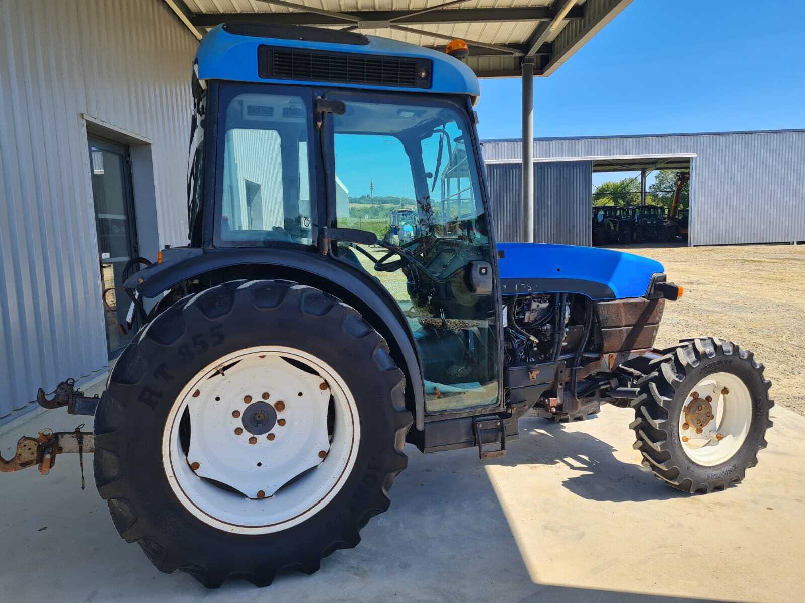 NEW HOLLAND TN75FA