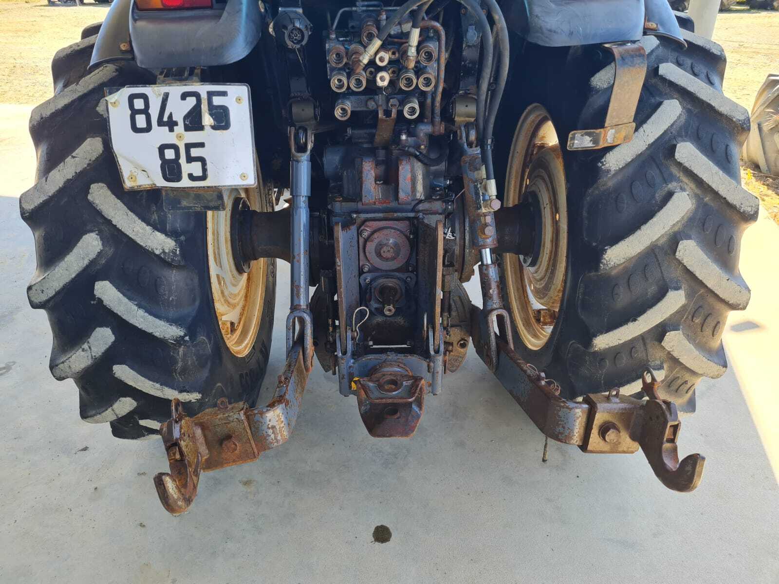 NEW HOLLAND TN75FA