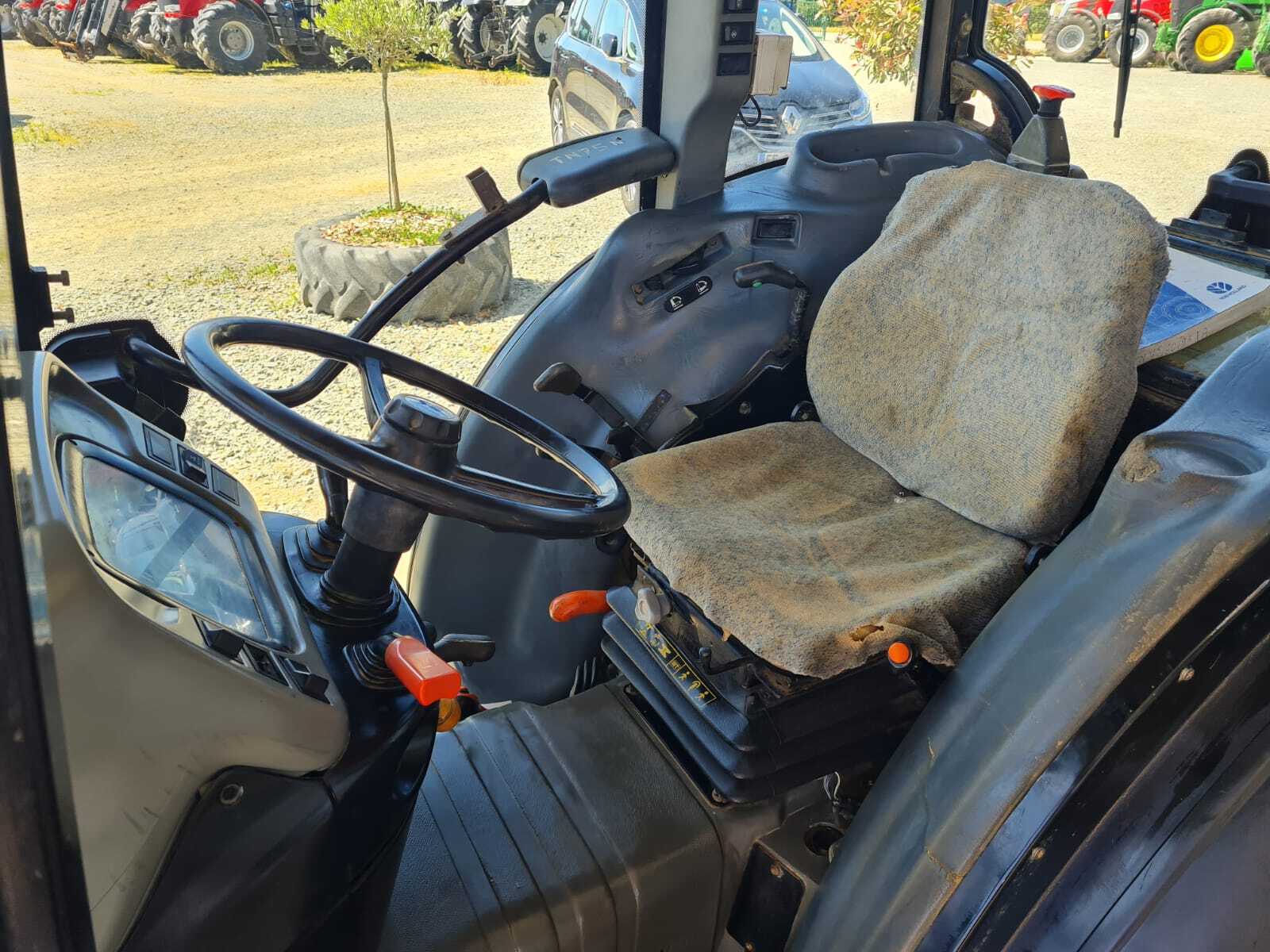 NEW HOLLAND TN75FA