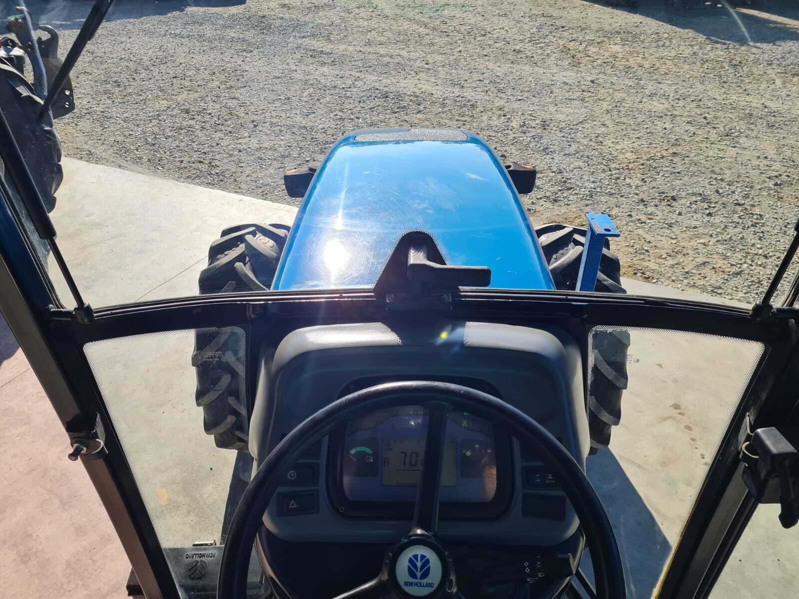 NEW HOLLAND TN90F