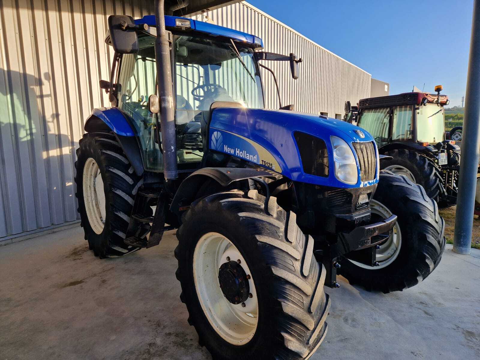 NEW HOLLAND TSA 125
