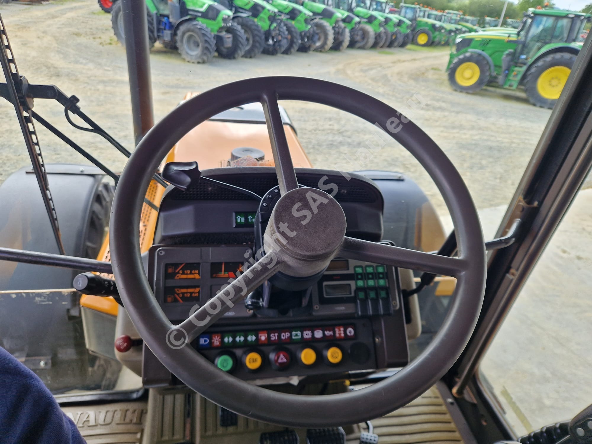 RENAULT 155.54