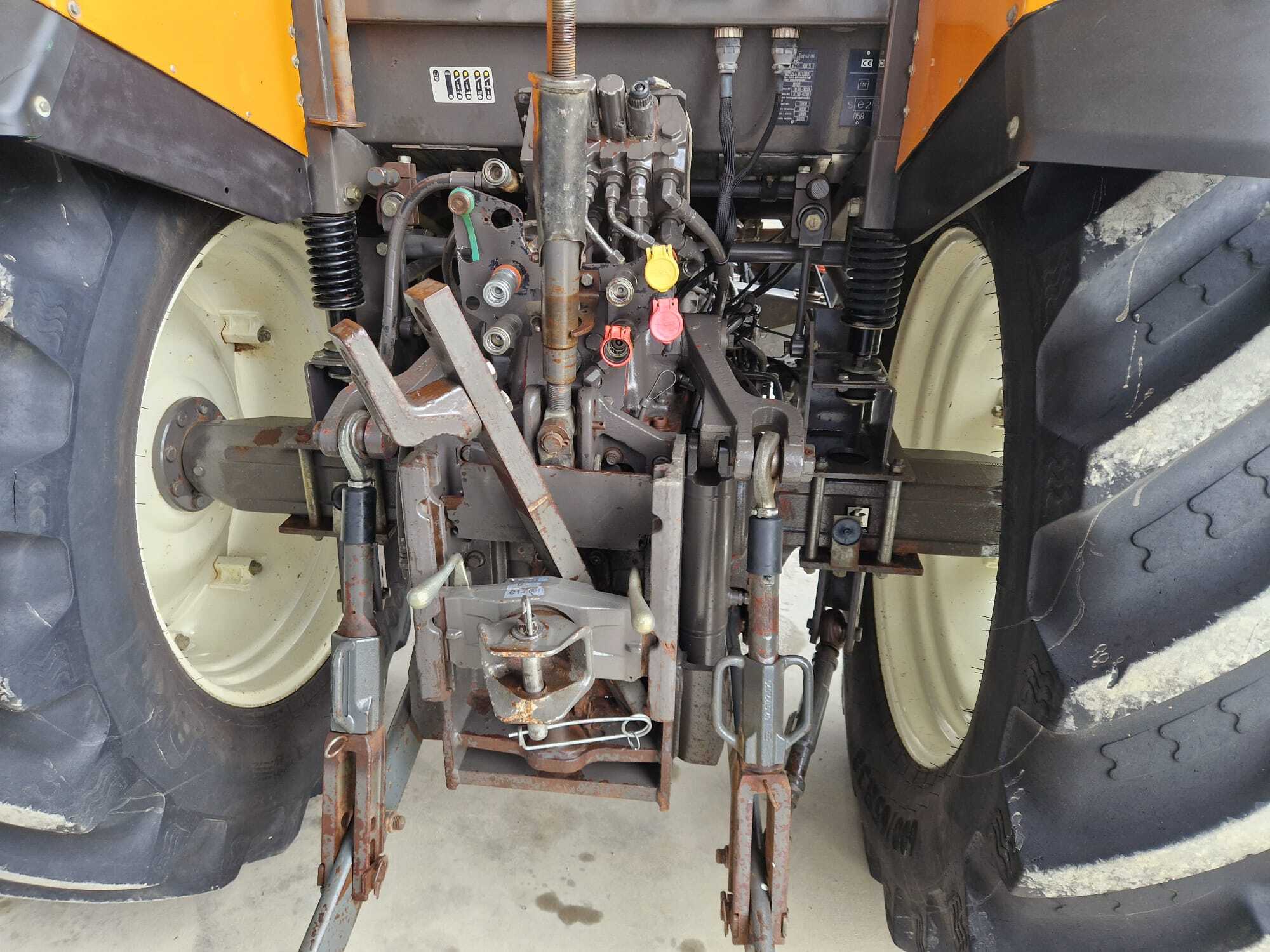RENAULT ARES 616 RZ