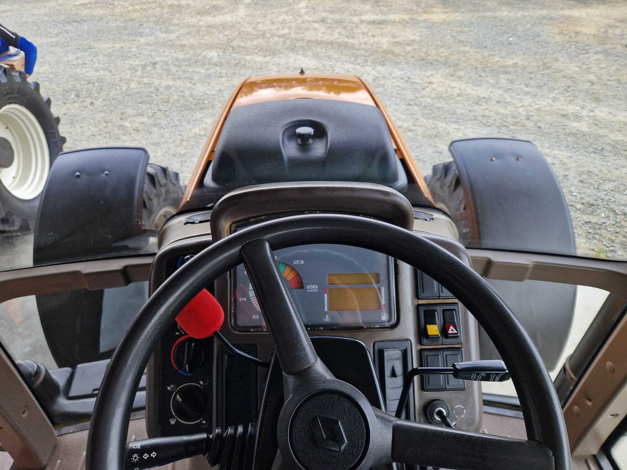 RENAULT ARES 616 RZ