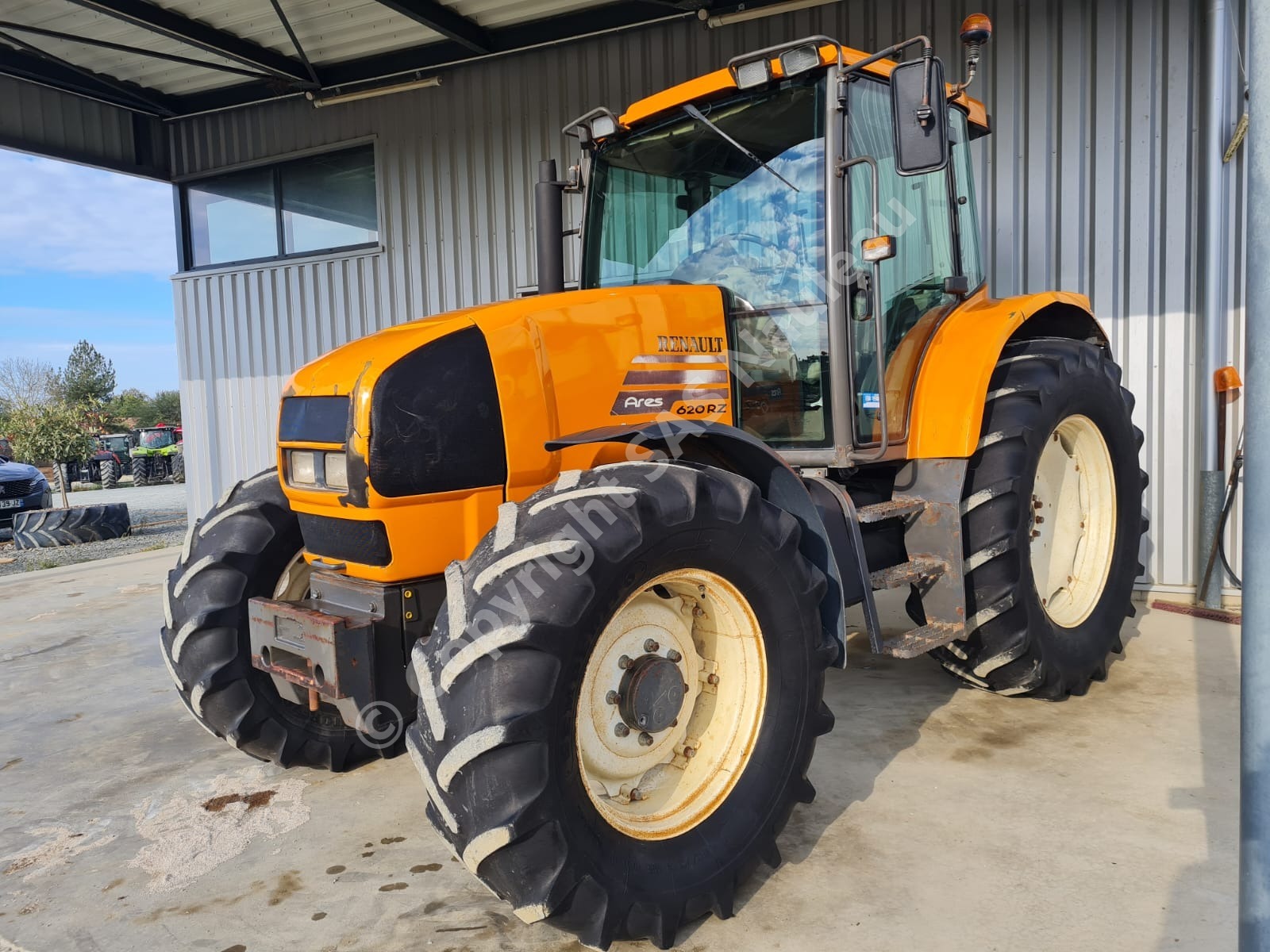 RENAULT ARES 620 RZ