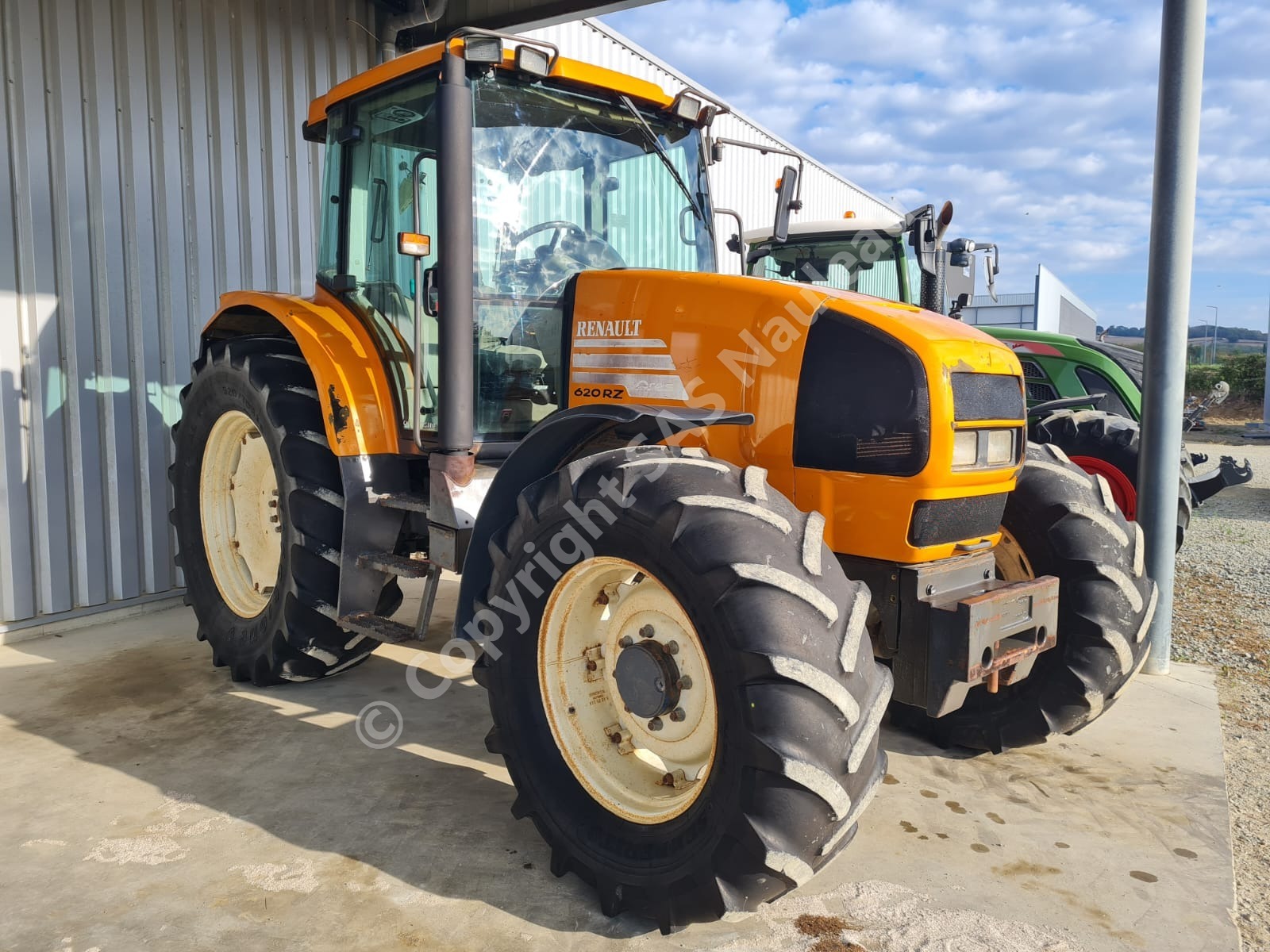 RENAULT ARES 620 RZ