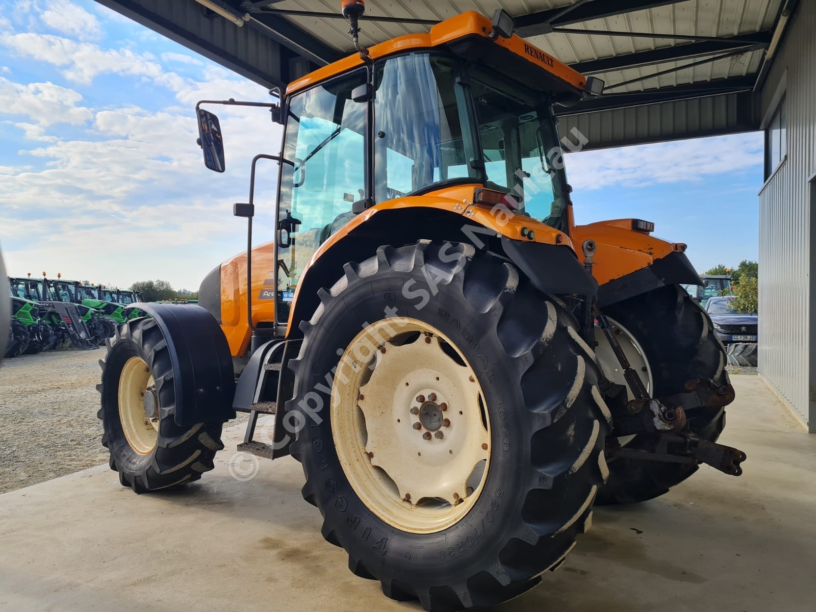RENAULT ARES 620 RZ