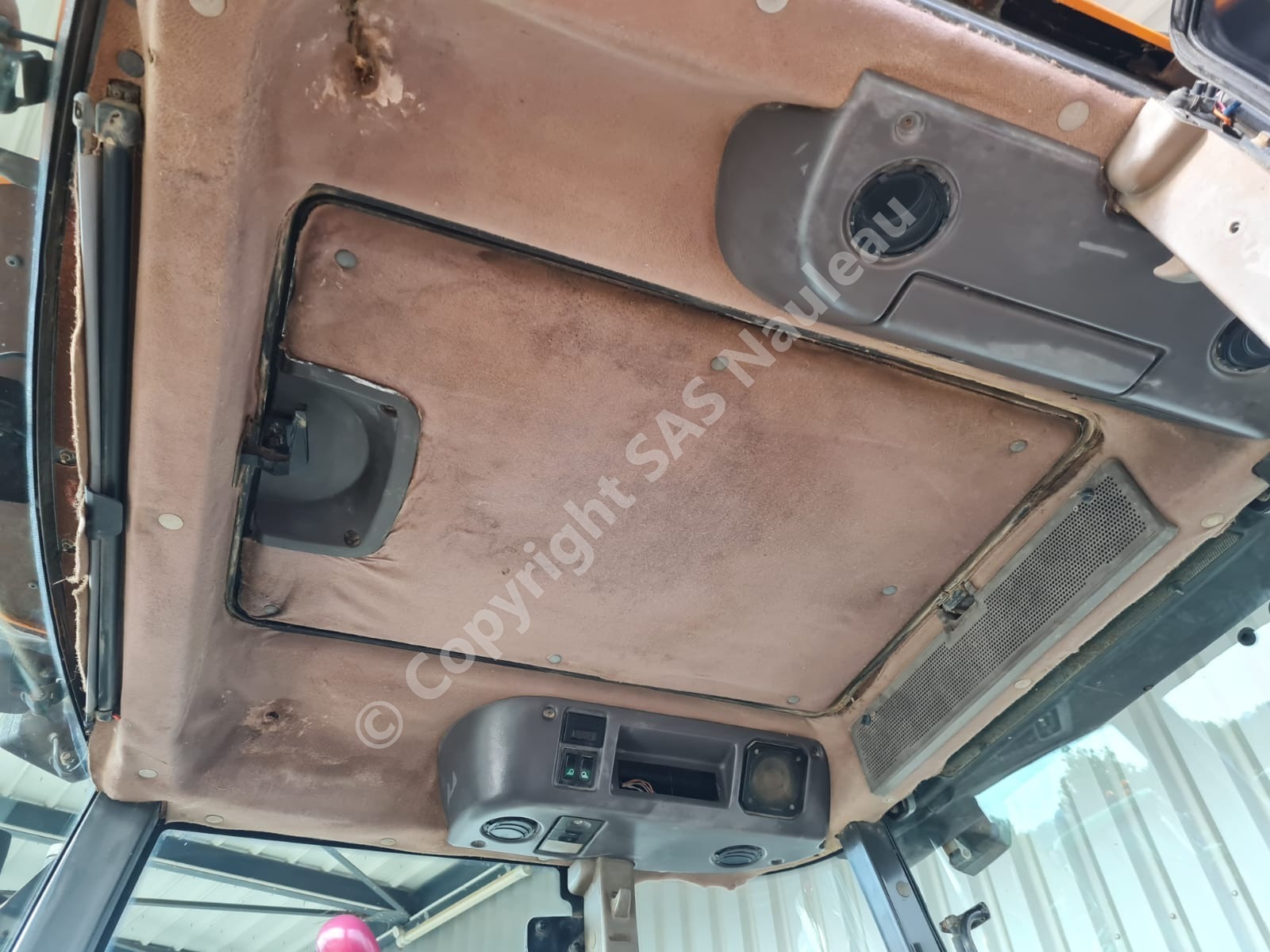 RENAULT ARES 620 RZ