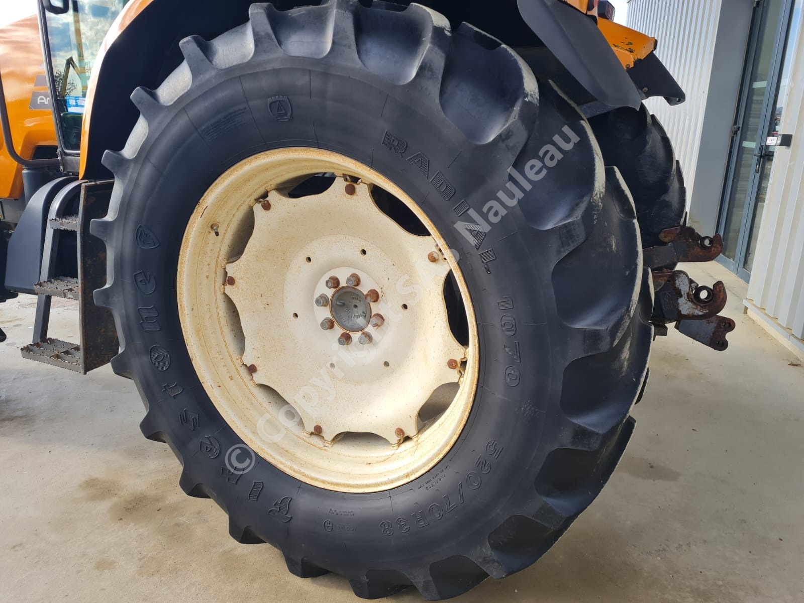 RENAULT ARES 620 RZ