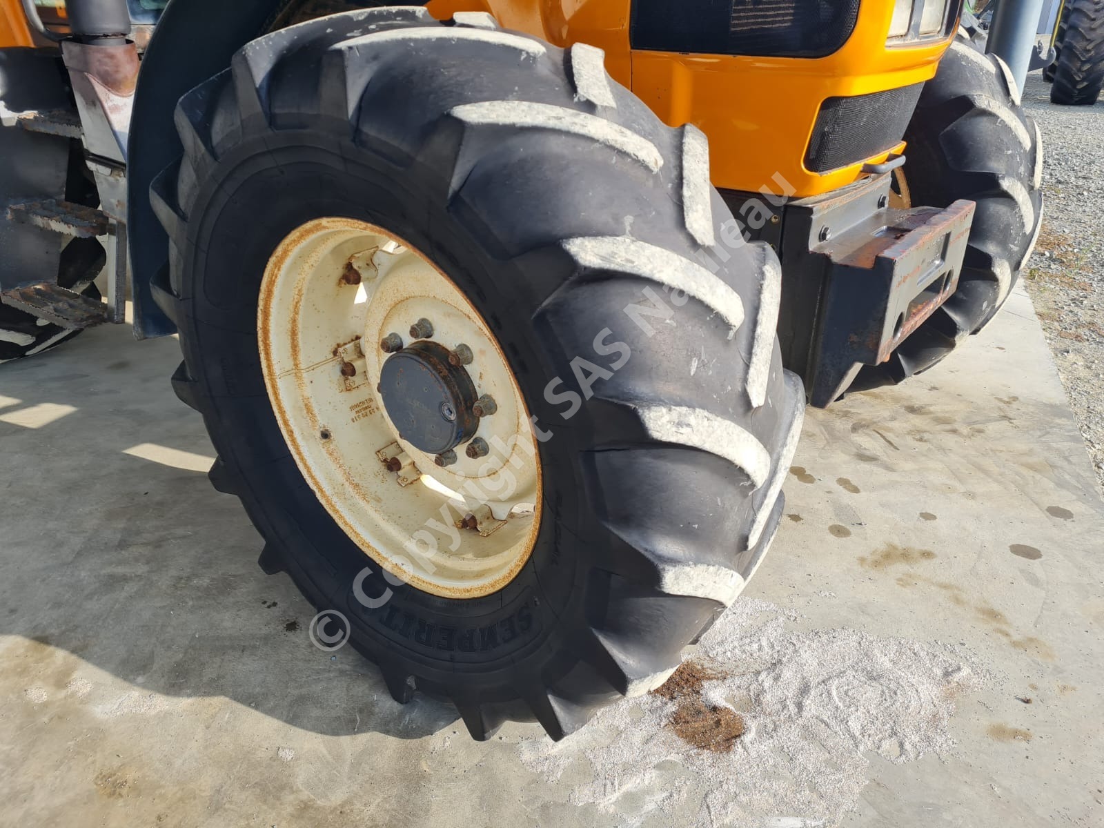RENAULT ARES 620 RZ