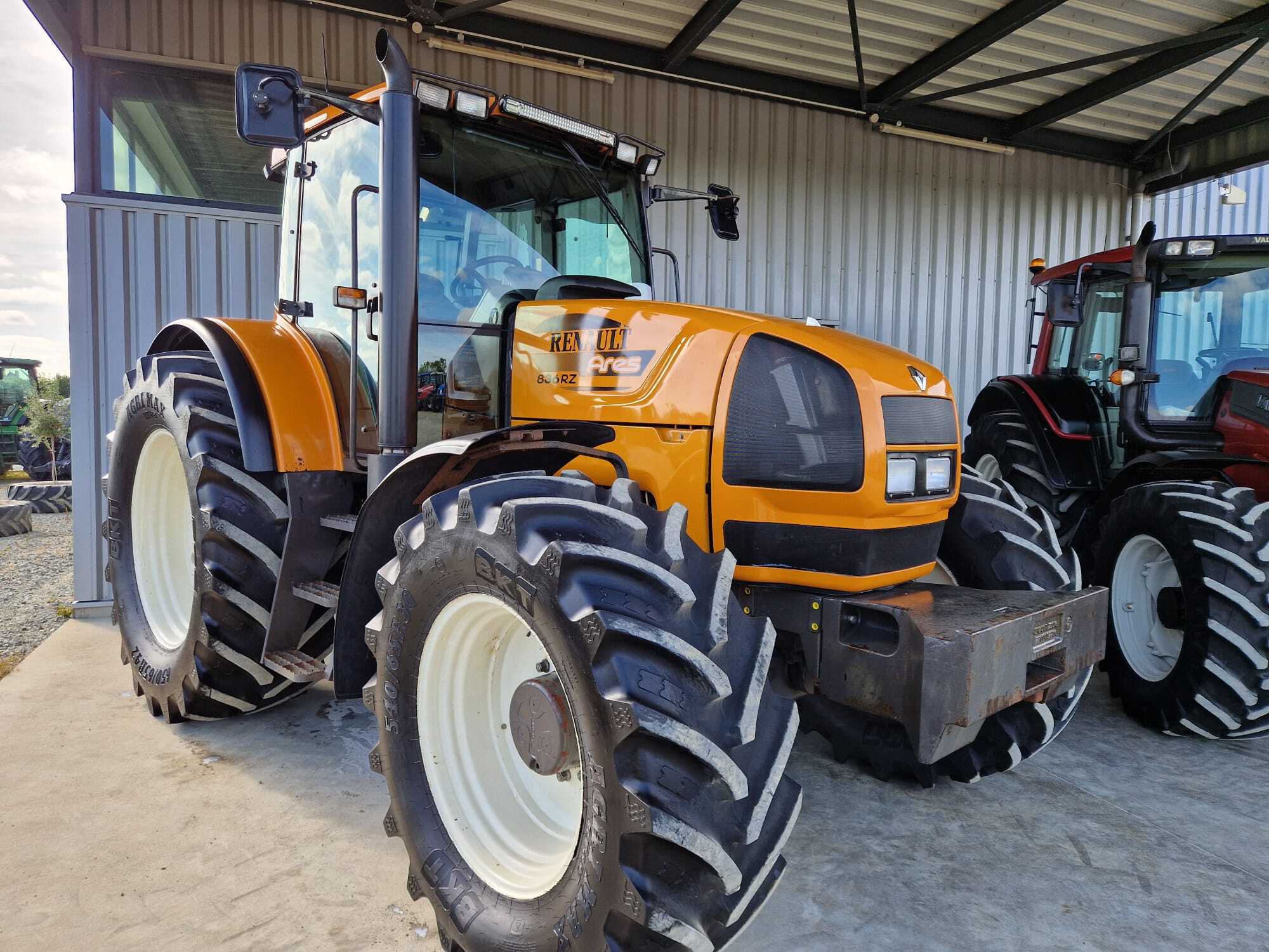 RENAULT ARES 836 RZ