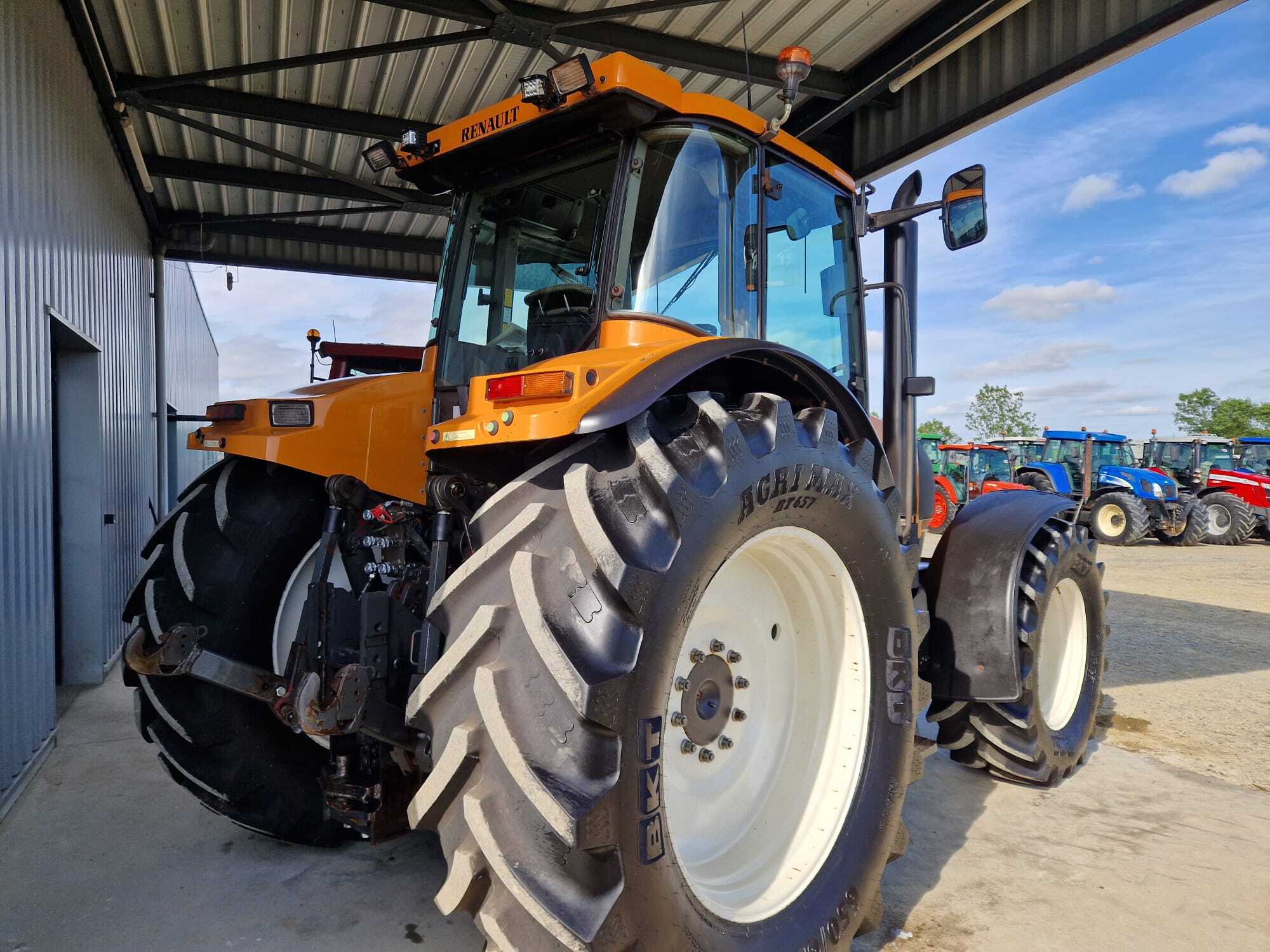 RENAULT ARES 836 RZ
