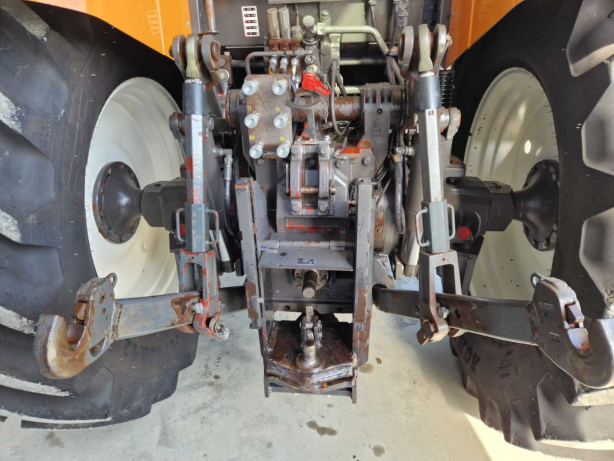 RENAULT ARES 836 RZ