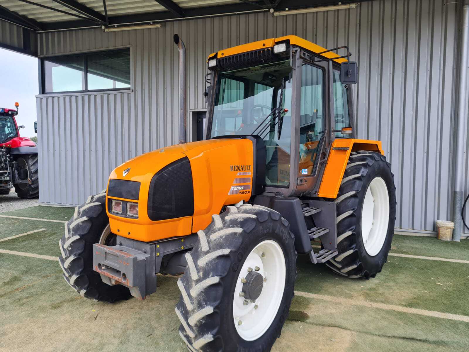 RENAULT TEMIS 550 X