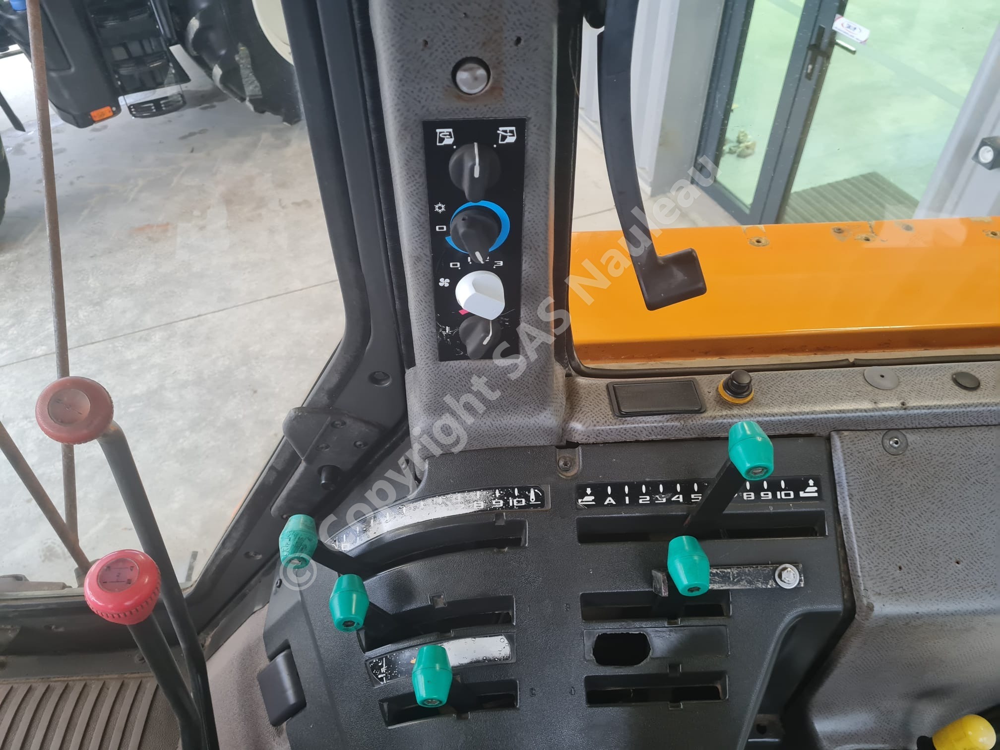 RENAULT TEMIS 650 X