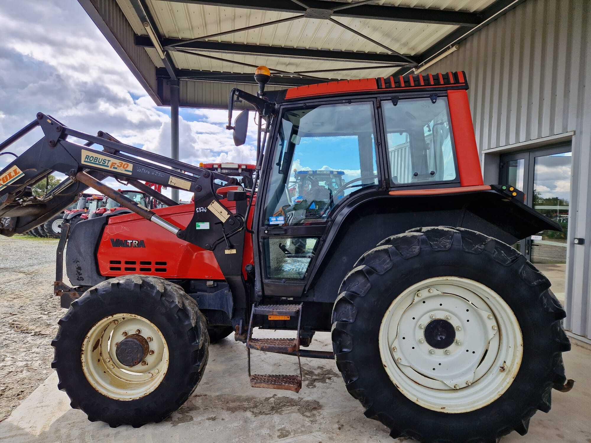 MASSEY FERGUSON 8S305 DYNA VT