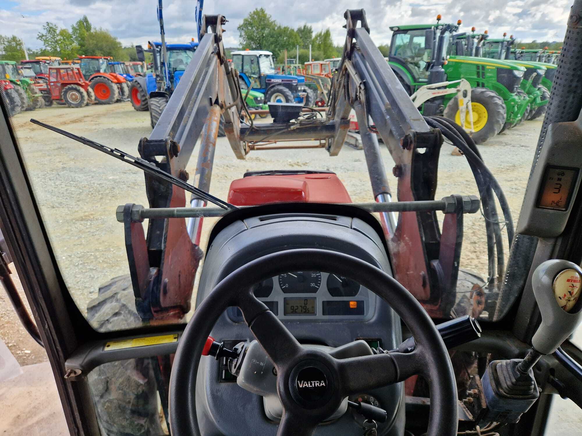 MASSEY FERGUSON 8S305 DYNA VT