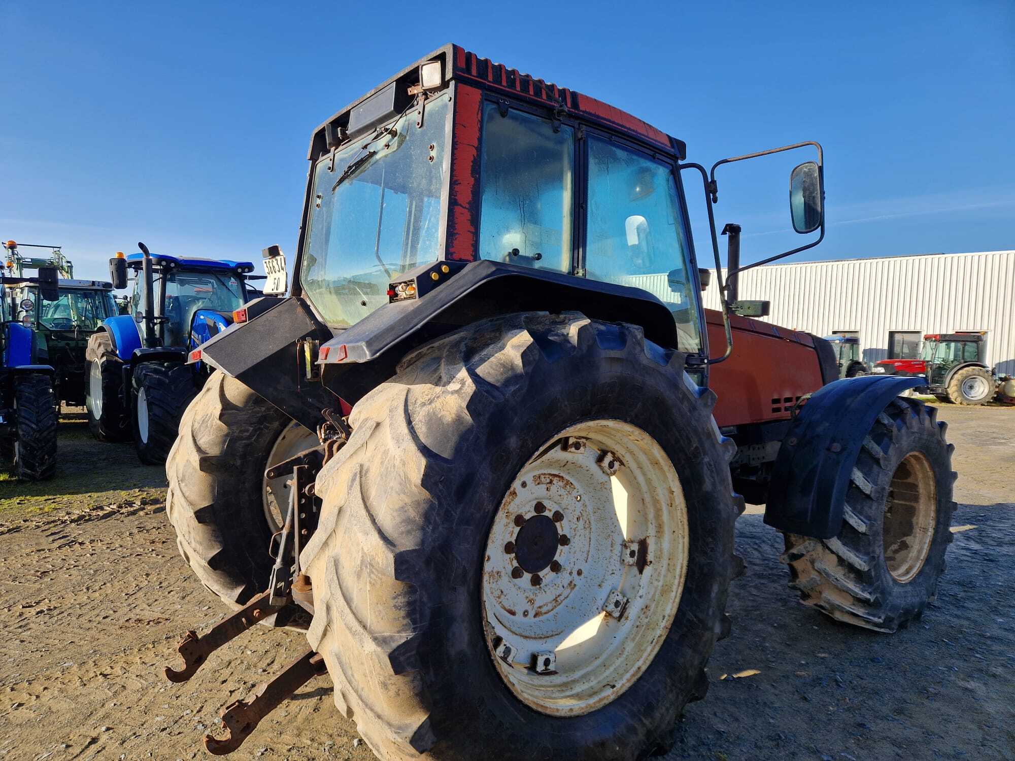 VALTRA 8100