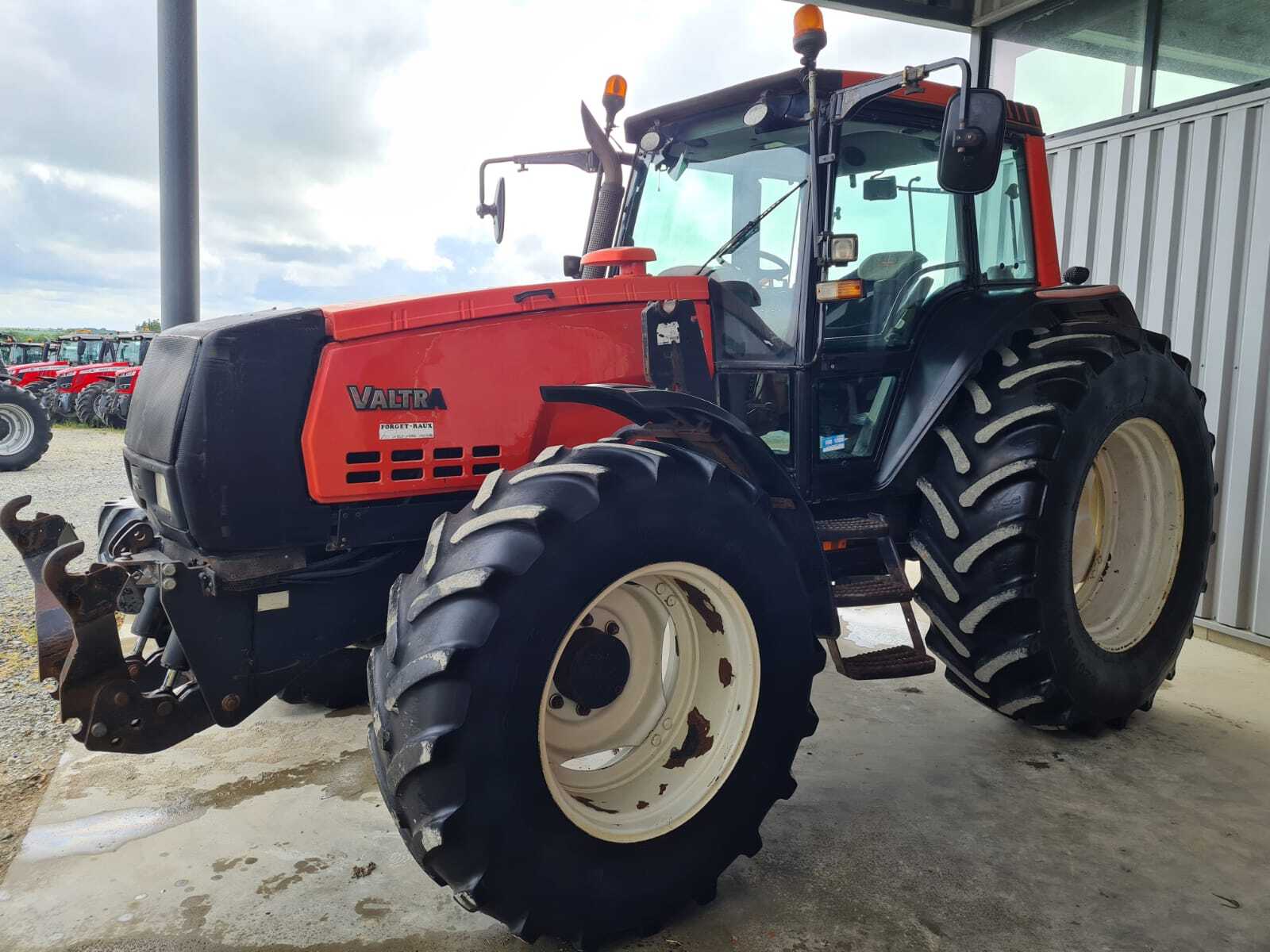 VALTRA 8150 HI-TECH