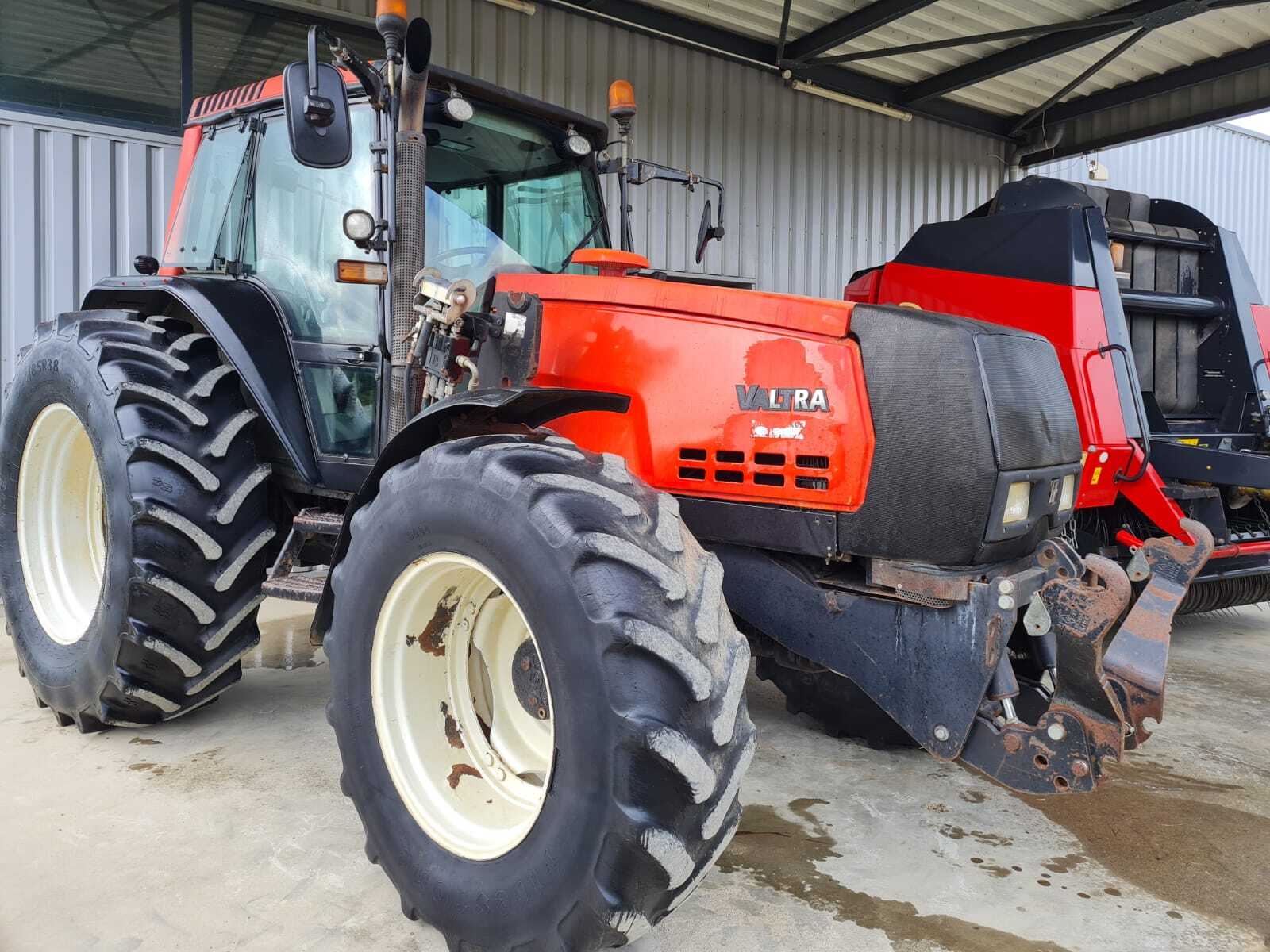 VALTRA 8150 HI-TECH
