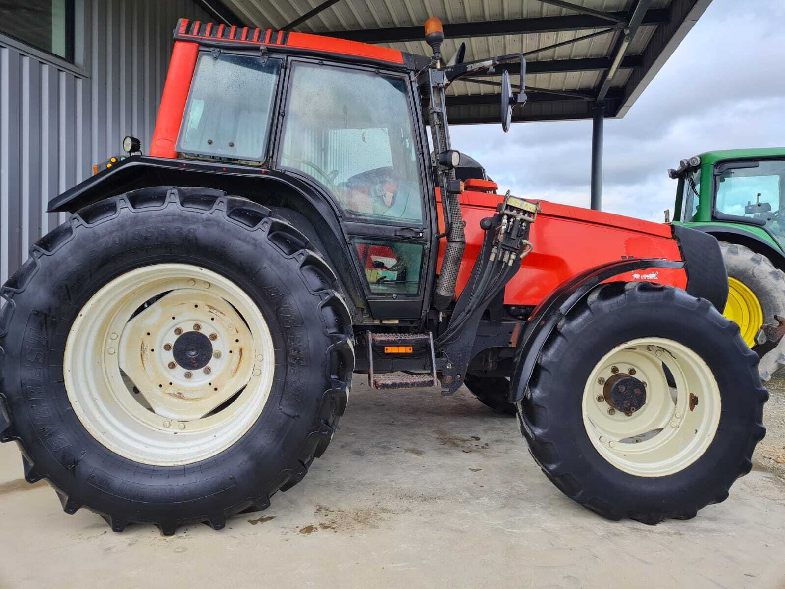 VALTRA 8150 HI-TECH