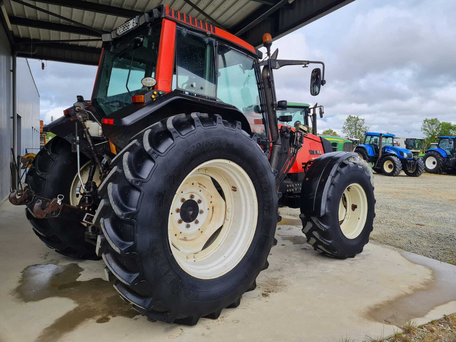 VALTRA 8150 HI-TECH