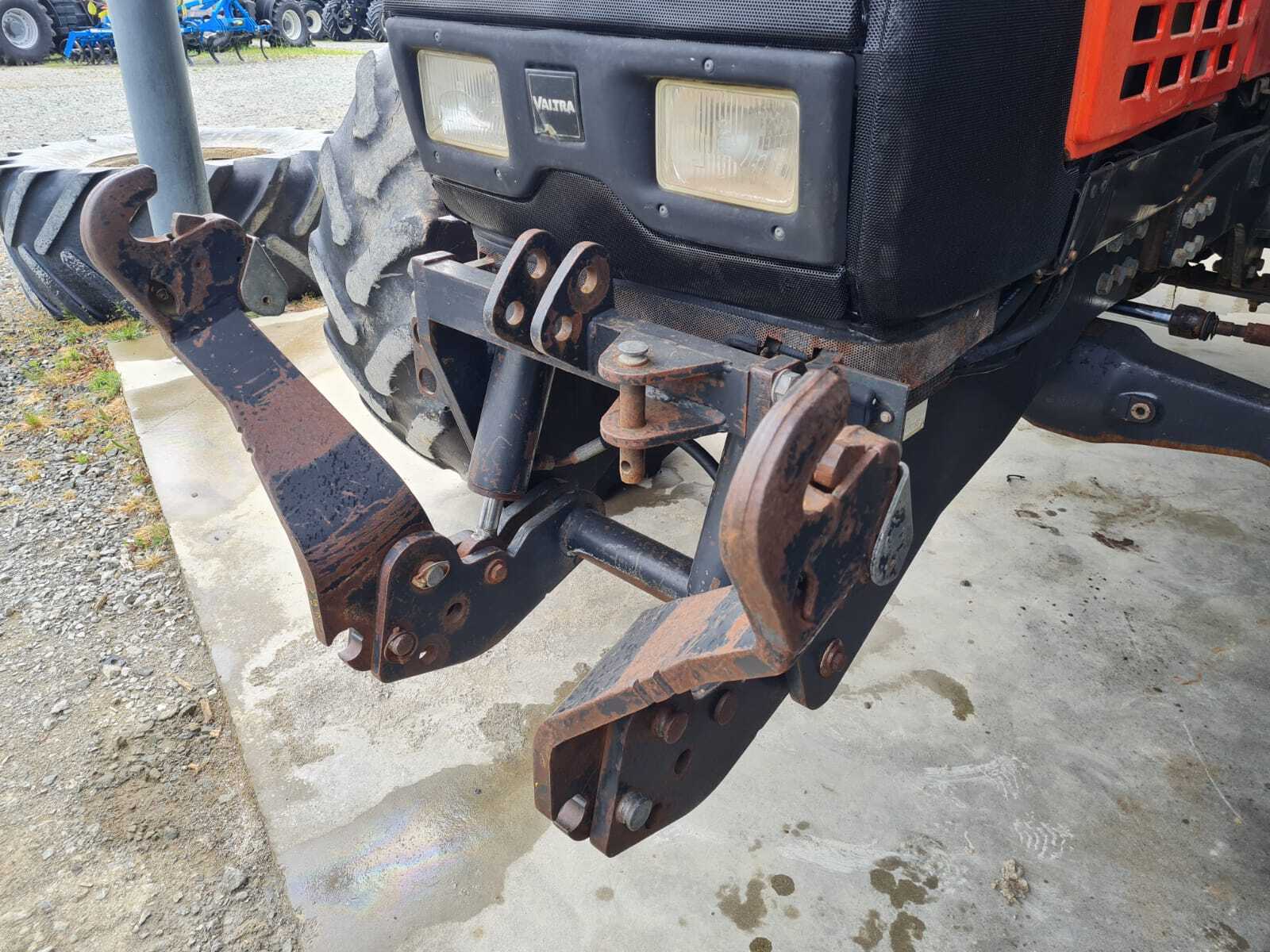 VALTRA 8150 HI-TECH