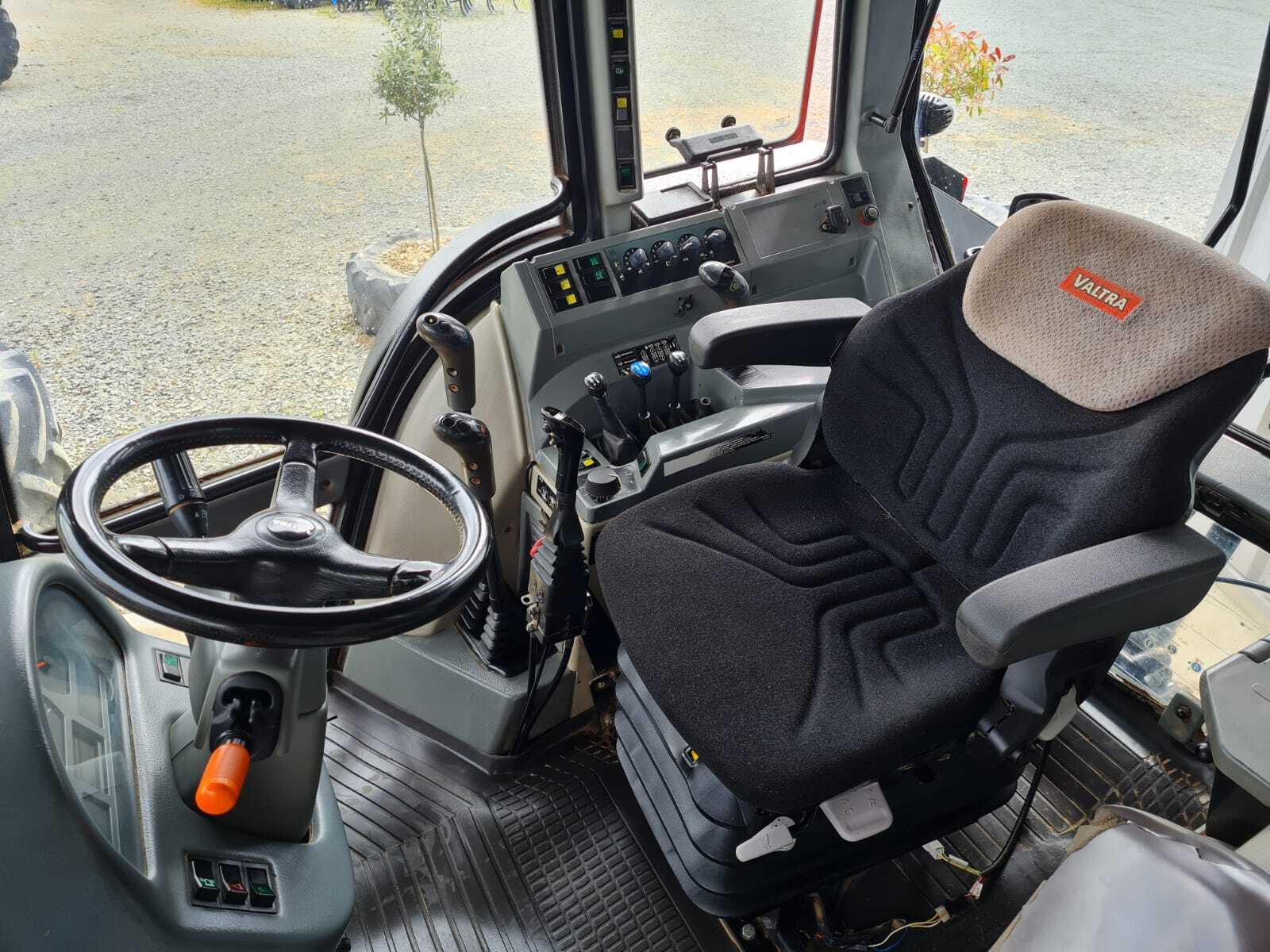 VALTRA 8150 HI-TECH