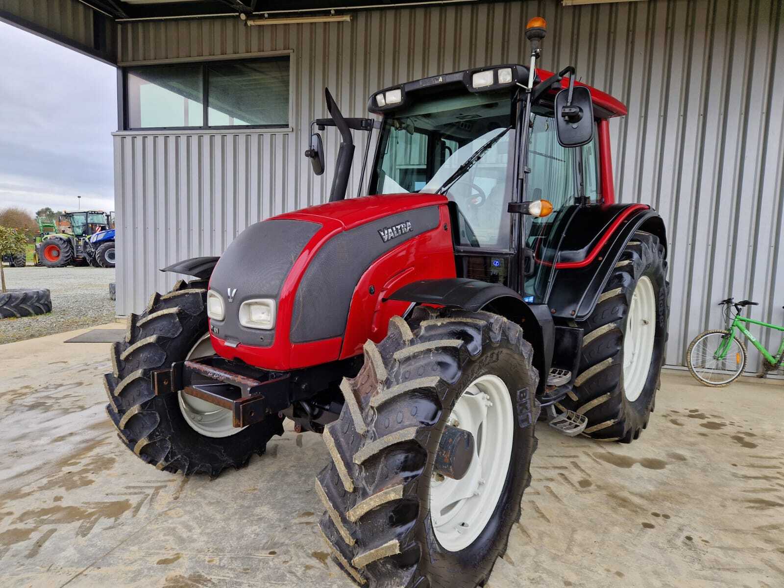 VALTRA N101 HI-TECH