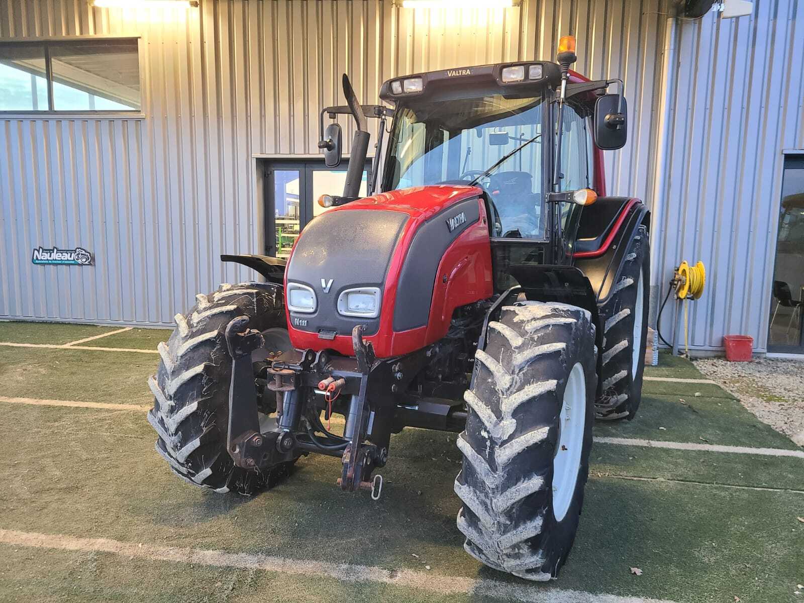 VALTRA N111 HI-TECH