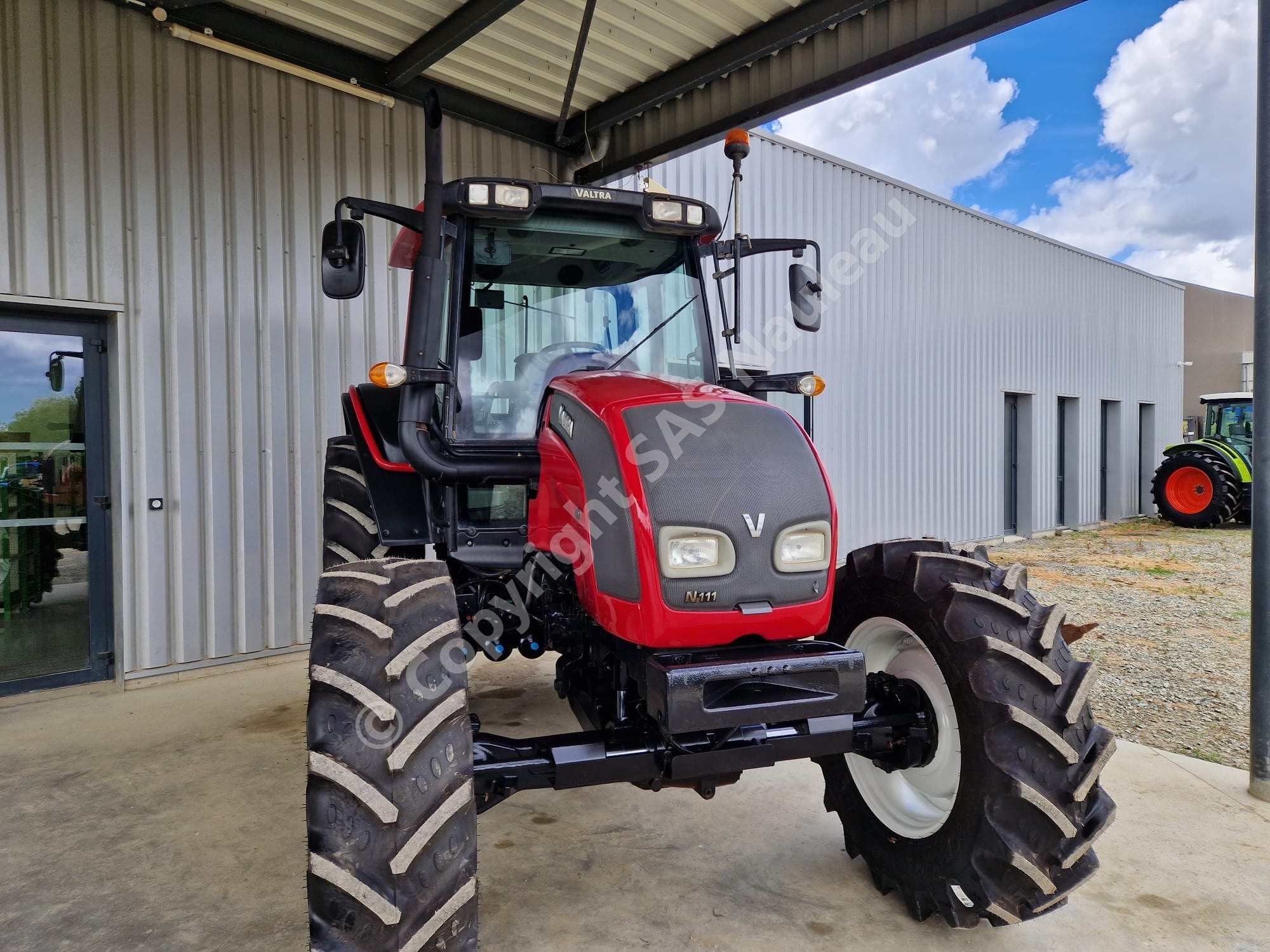 VALTRA N111 HITECH