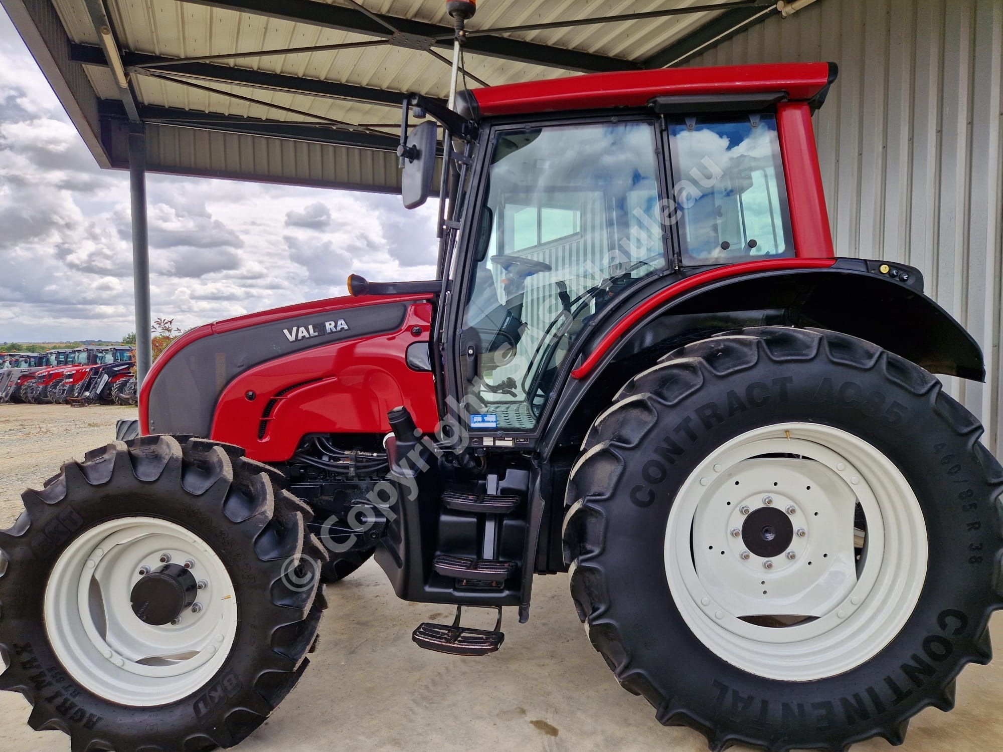 VALTRA N111 HITECH