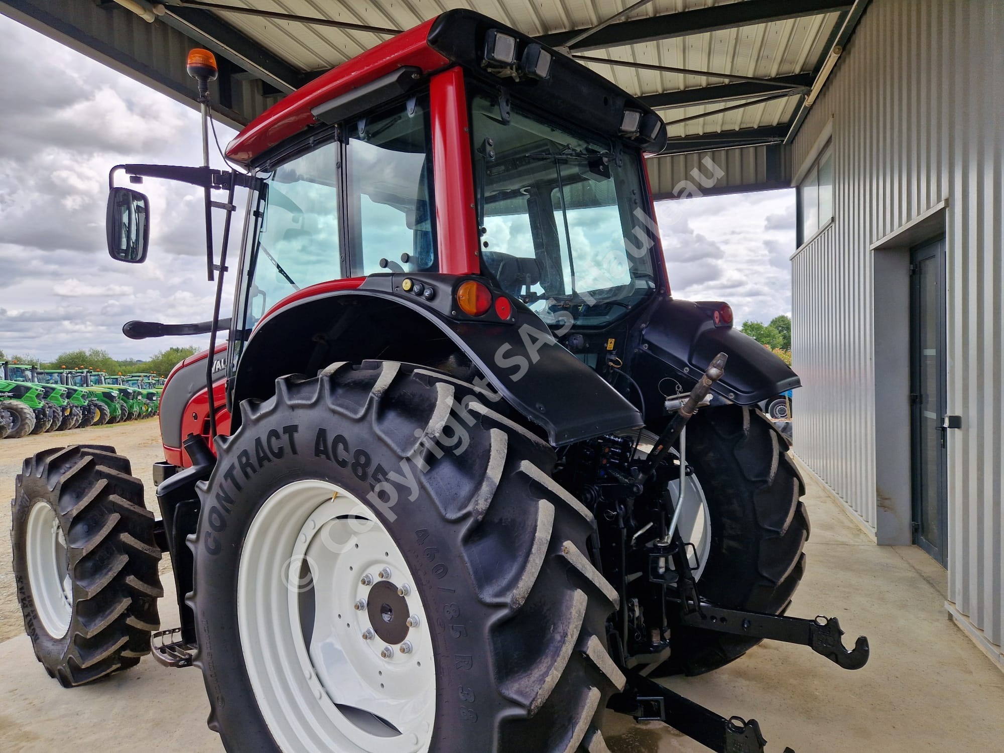 VALTRA N111 HITECH