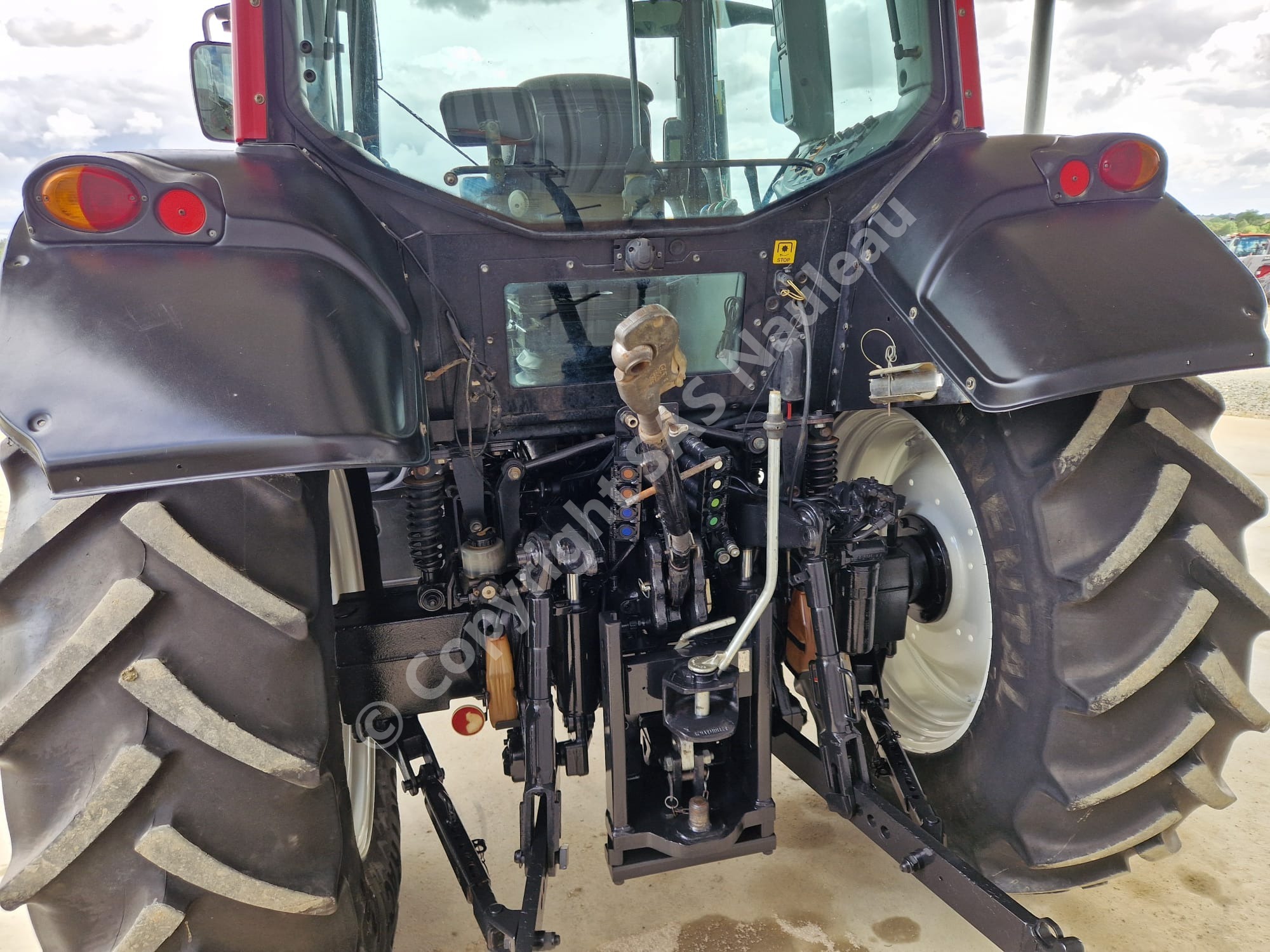 VALTRA N111 HITECH
