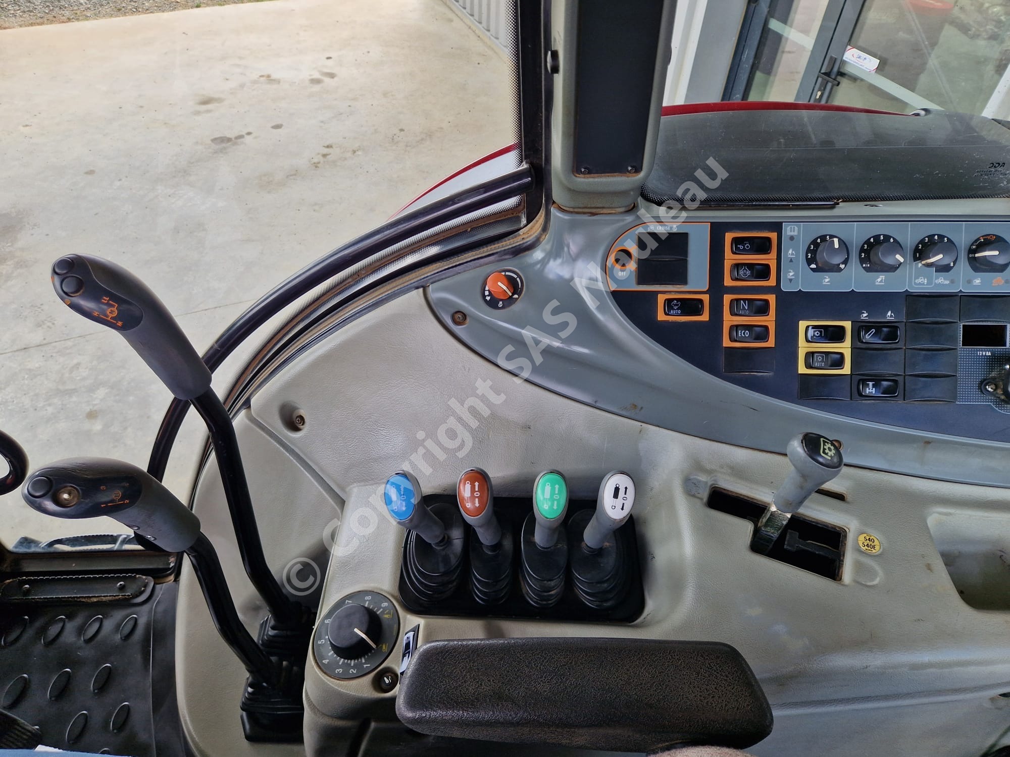 VALTRA N111 HITECH