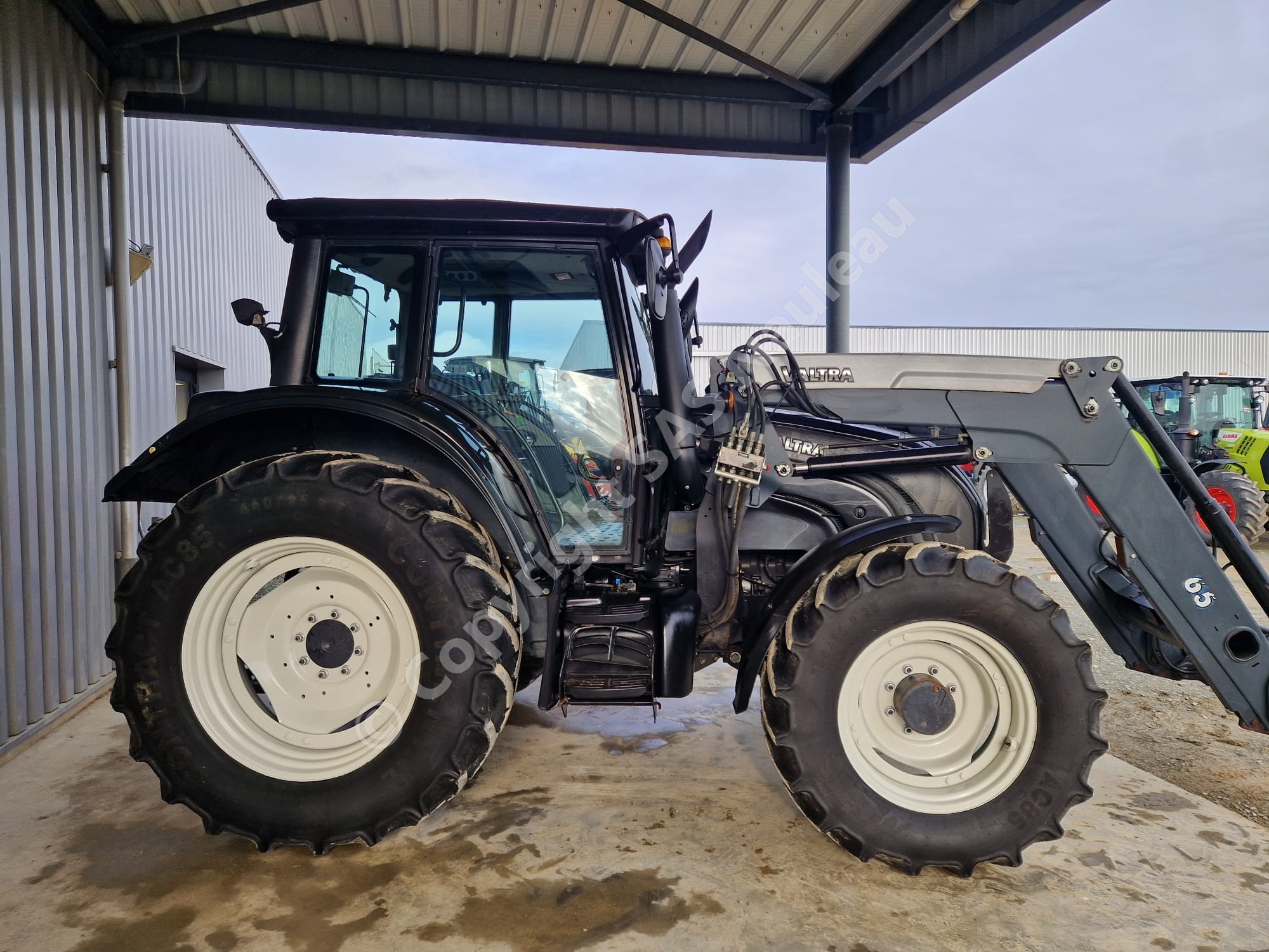 VALTRA N122 VERSU