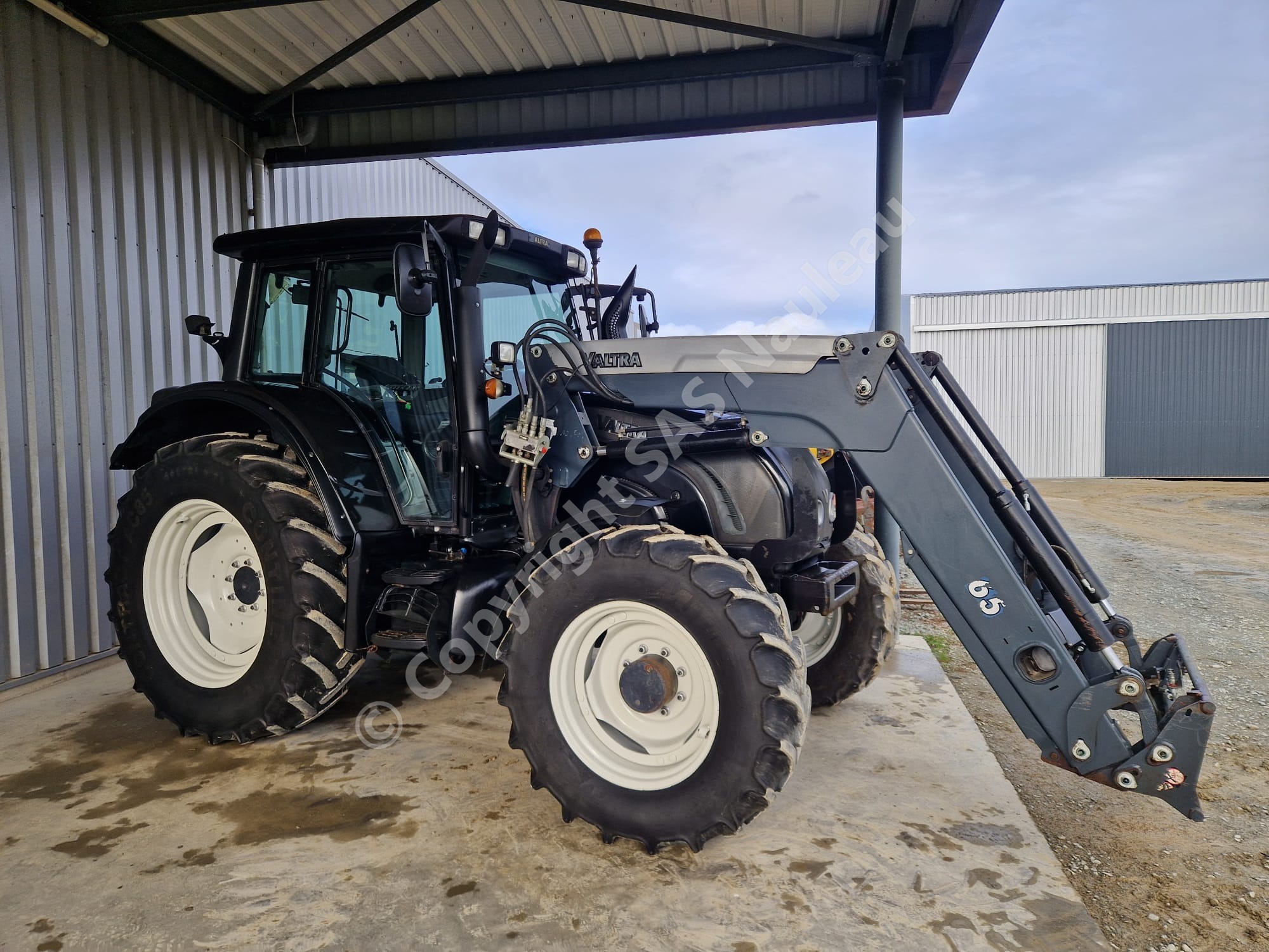 VALTRA N122 VERSU
