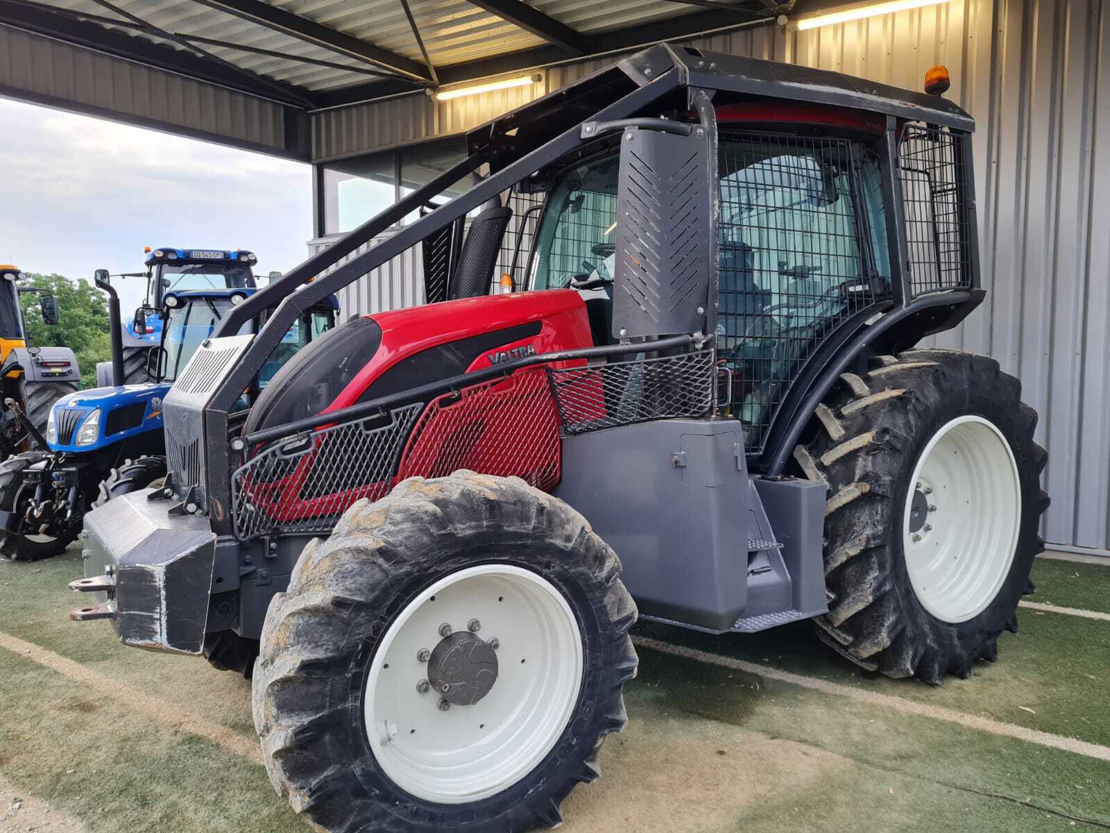 VALTRA N134 HI-TECH