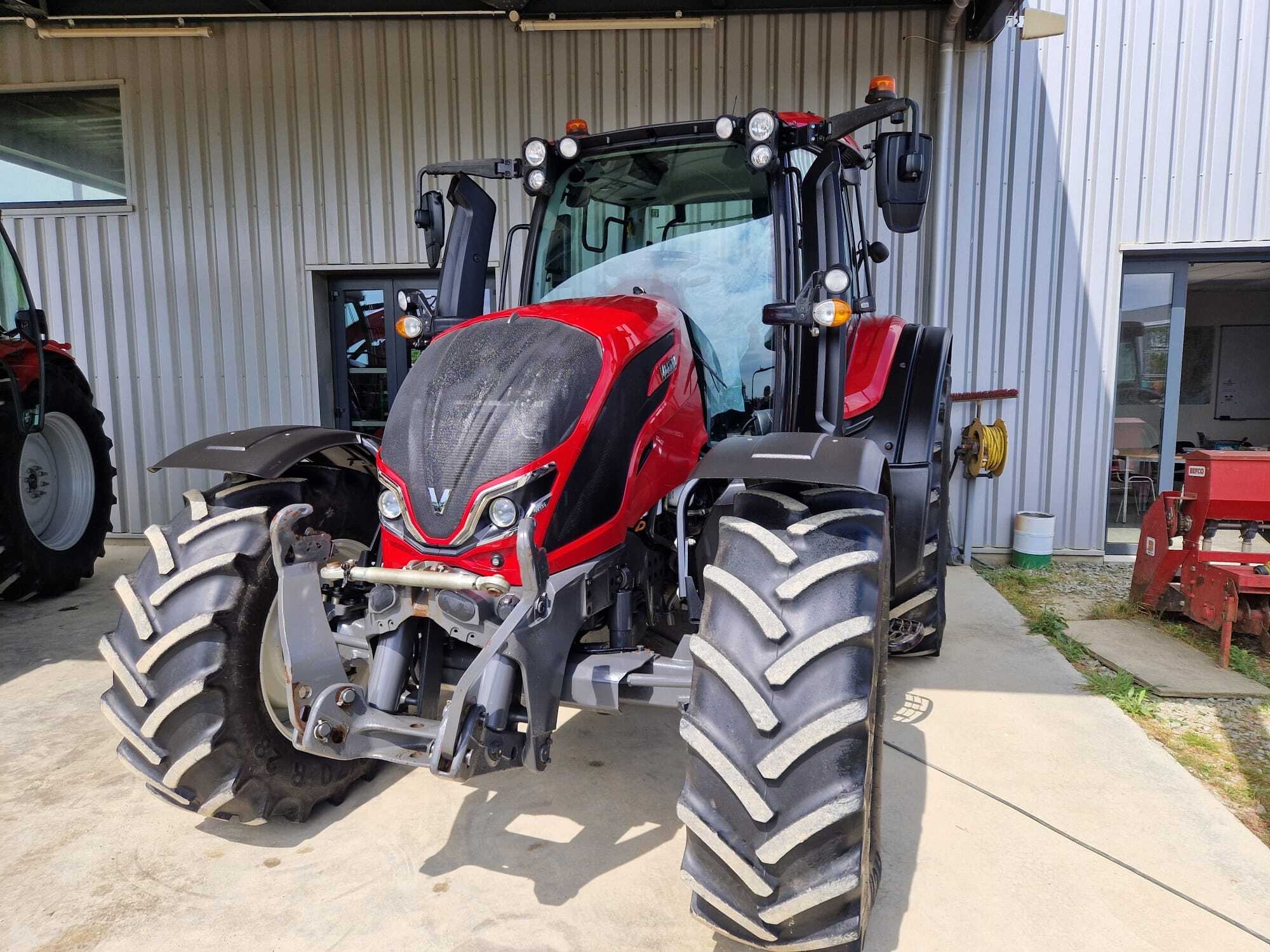 VALTRA N135