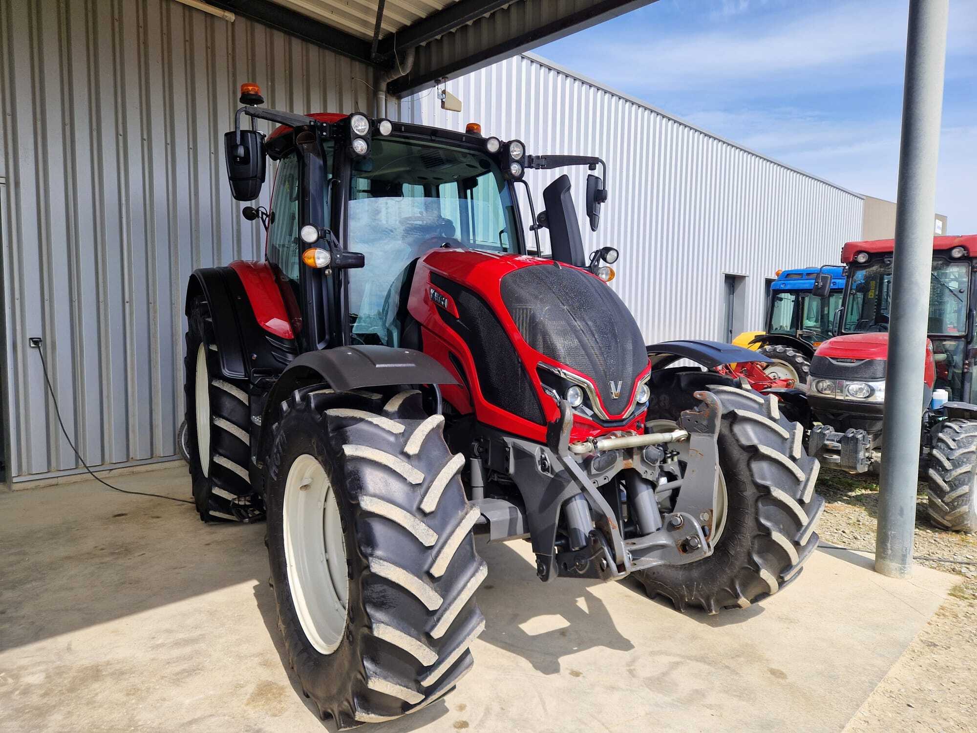 VALTRA N135