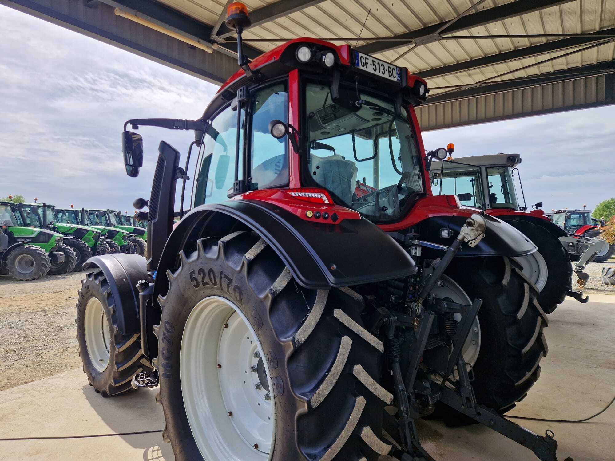 VALTRA N135
