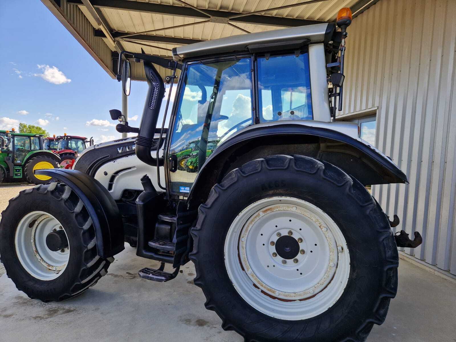 VALTRA N142 VERSU