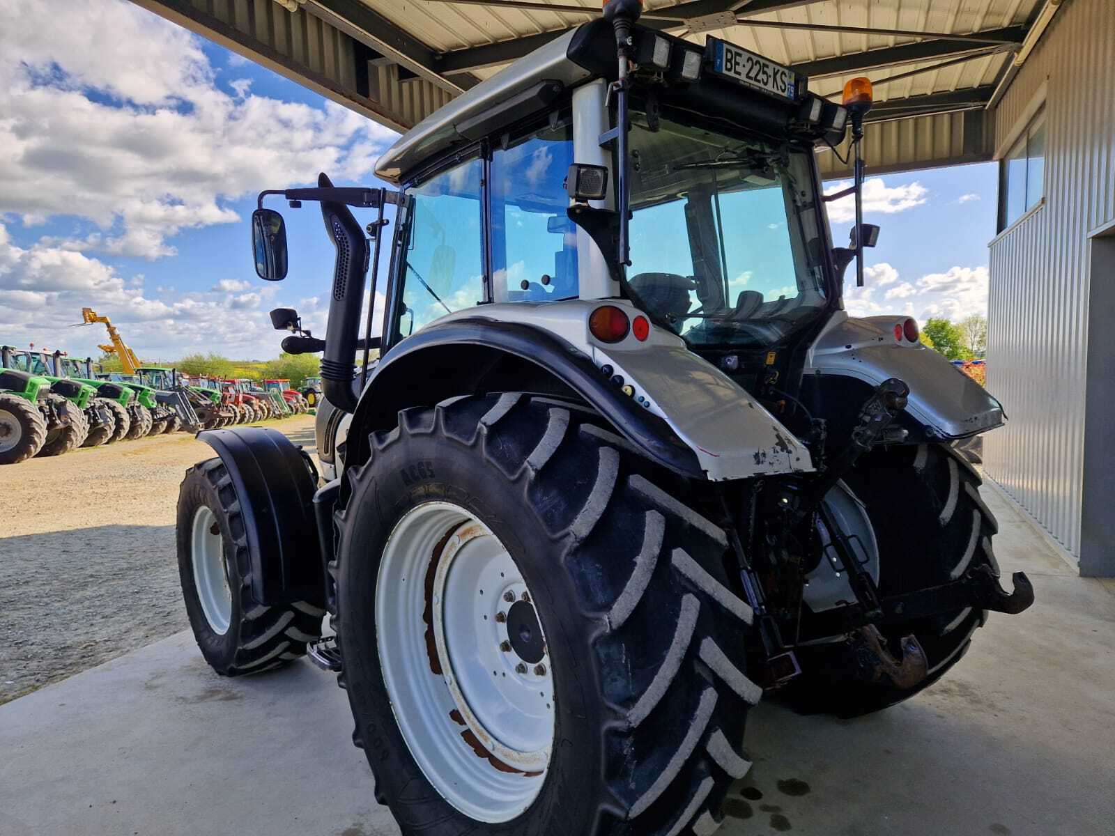 VALTRA N142 VERSU