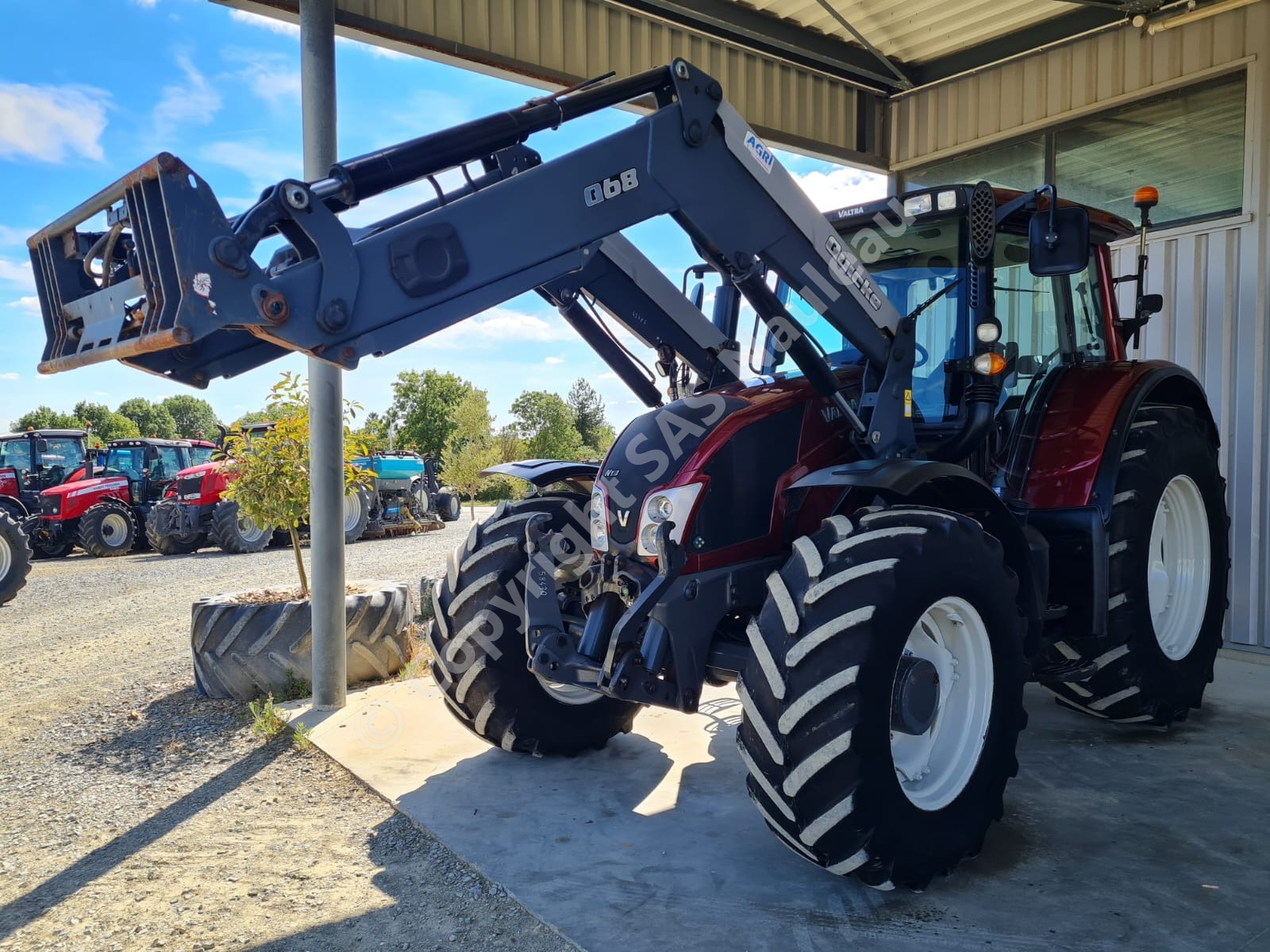 VALTRA N163