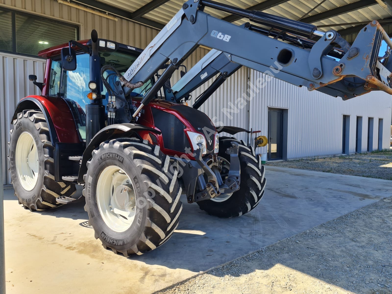 VALTRA N163