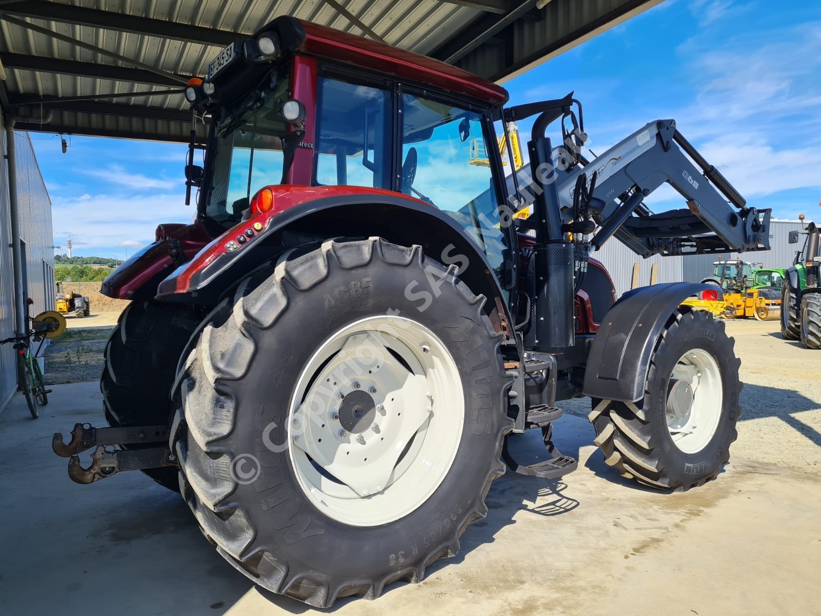 VALTRA N163